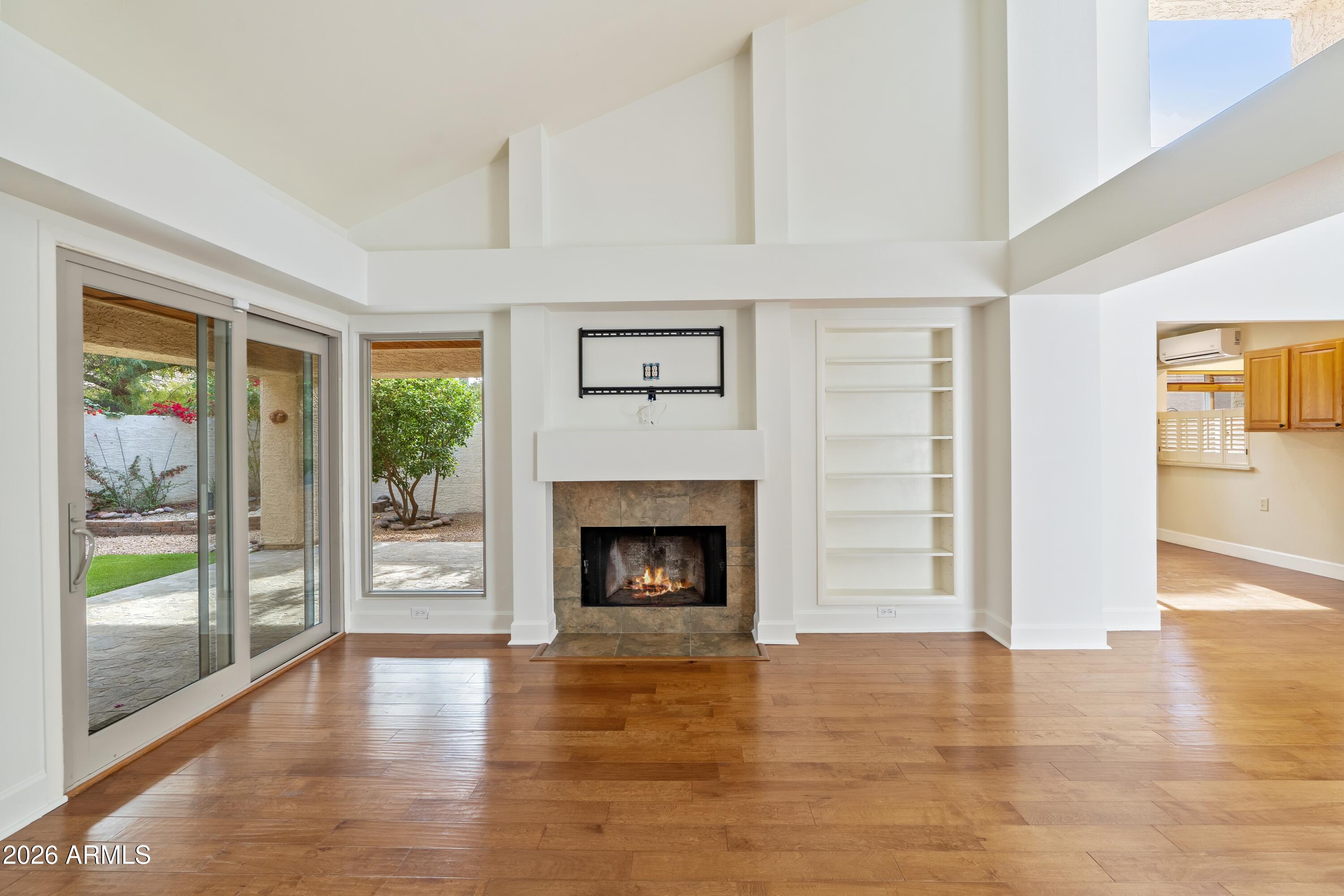 10077 E CALLE DE CIELO Circle