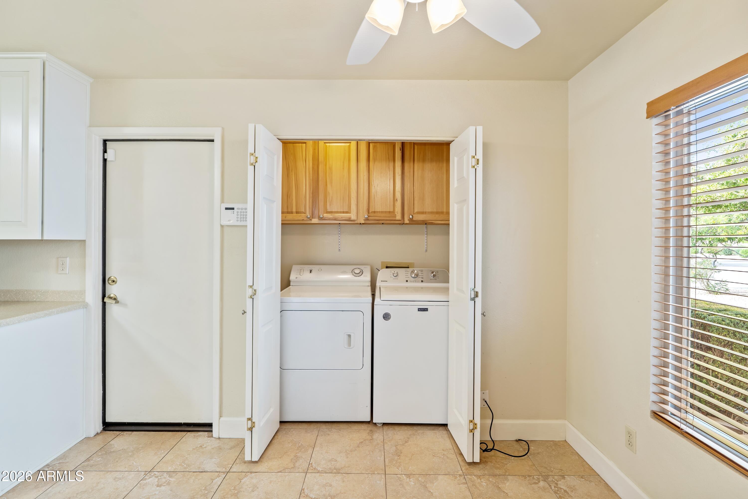 10077 E CALLE DE CIELO Circle