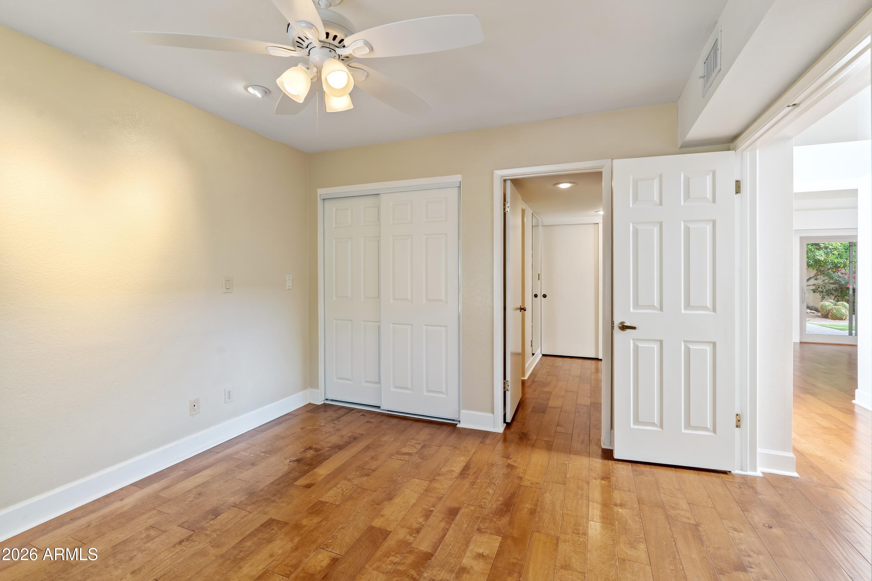 10077 E CALLE DE CIELO Circle