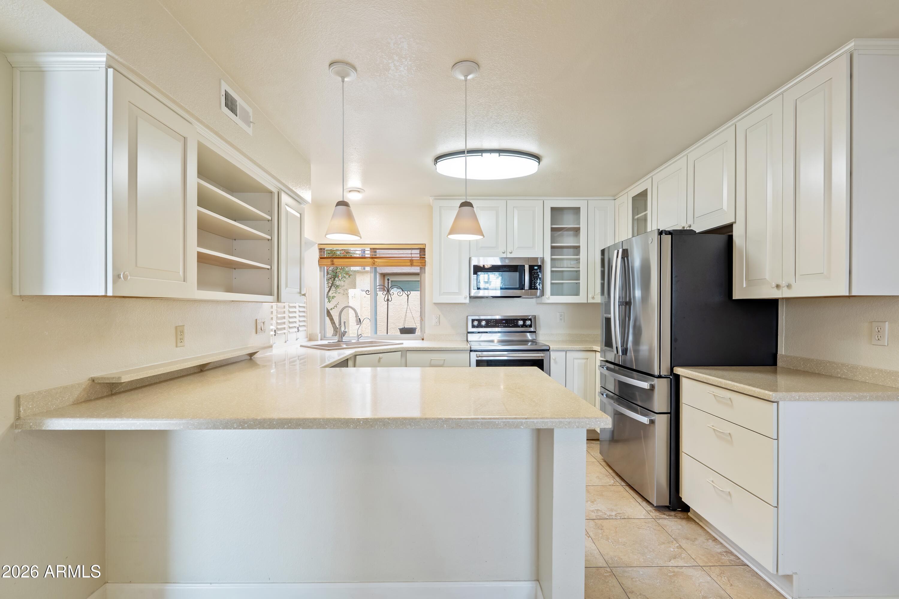 10077 E CALLE DE CIELO Circle