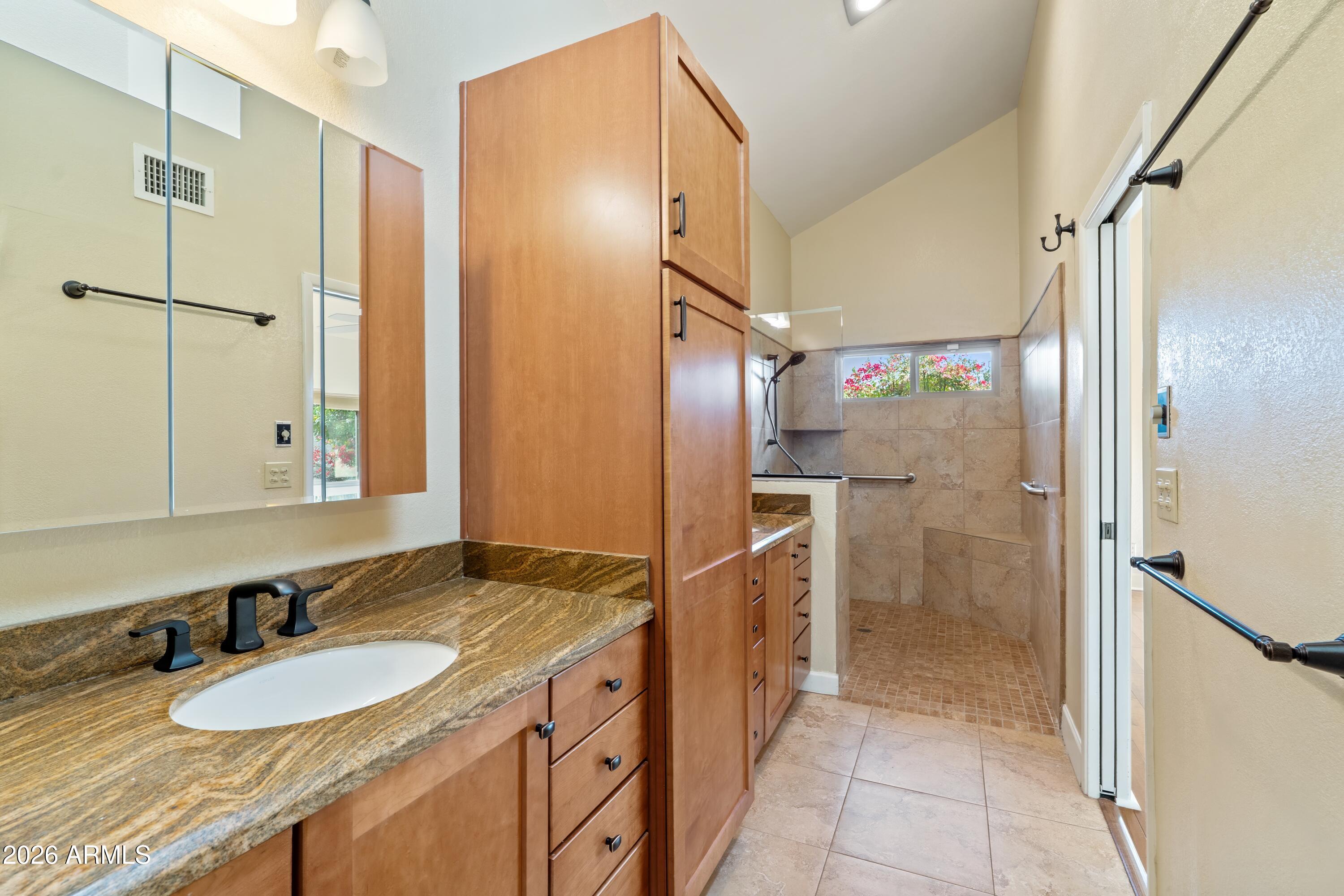 10077 E CALLE DE CIELO Circle