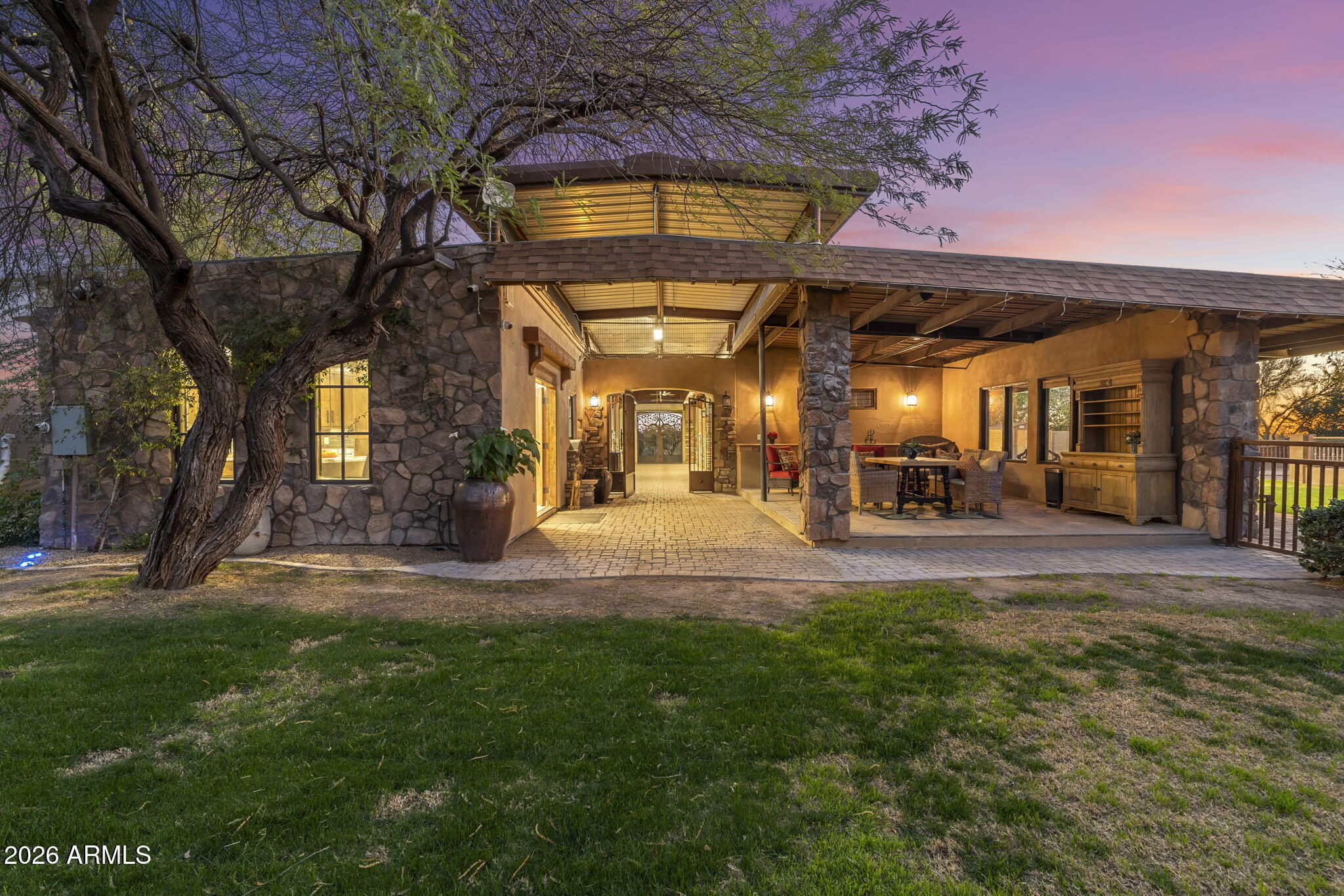 8449 E DIXILETA Drive