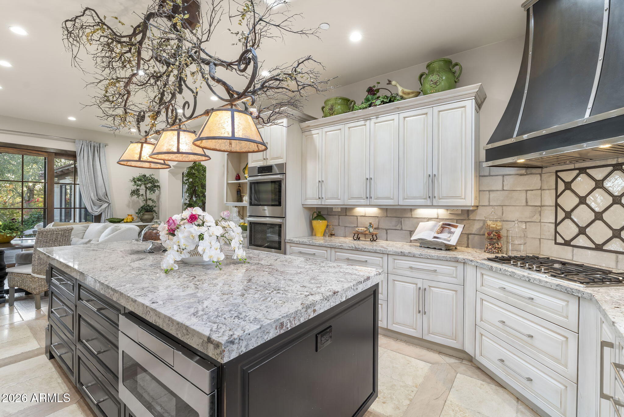 8449 E DIXILETA Drive