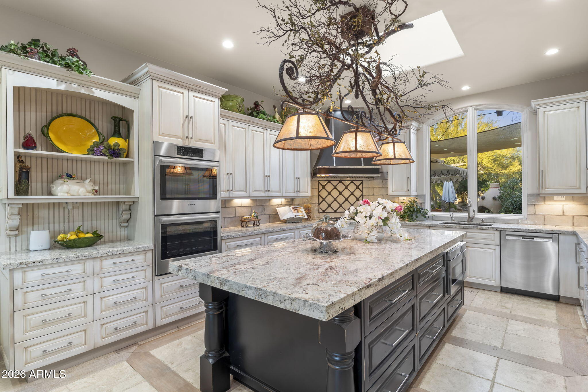 8449 E DIXILETA Drive