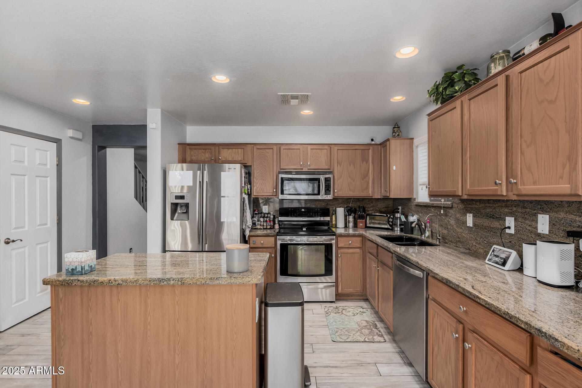 3739 W CARTER Road