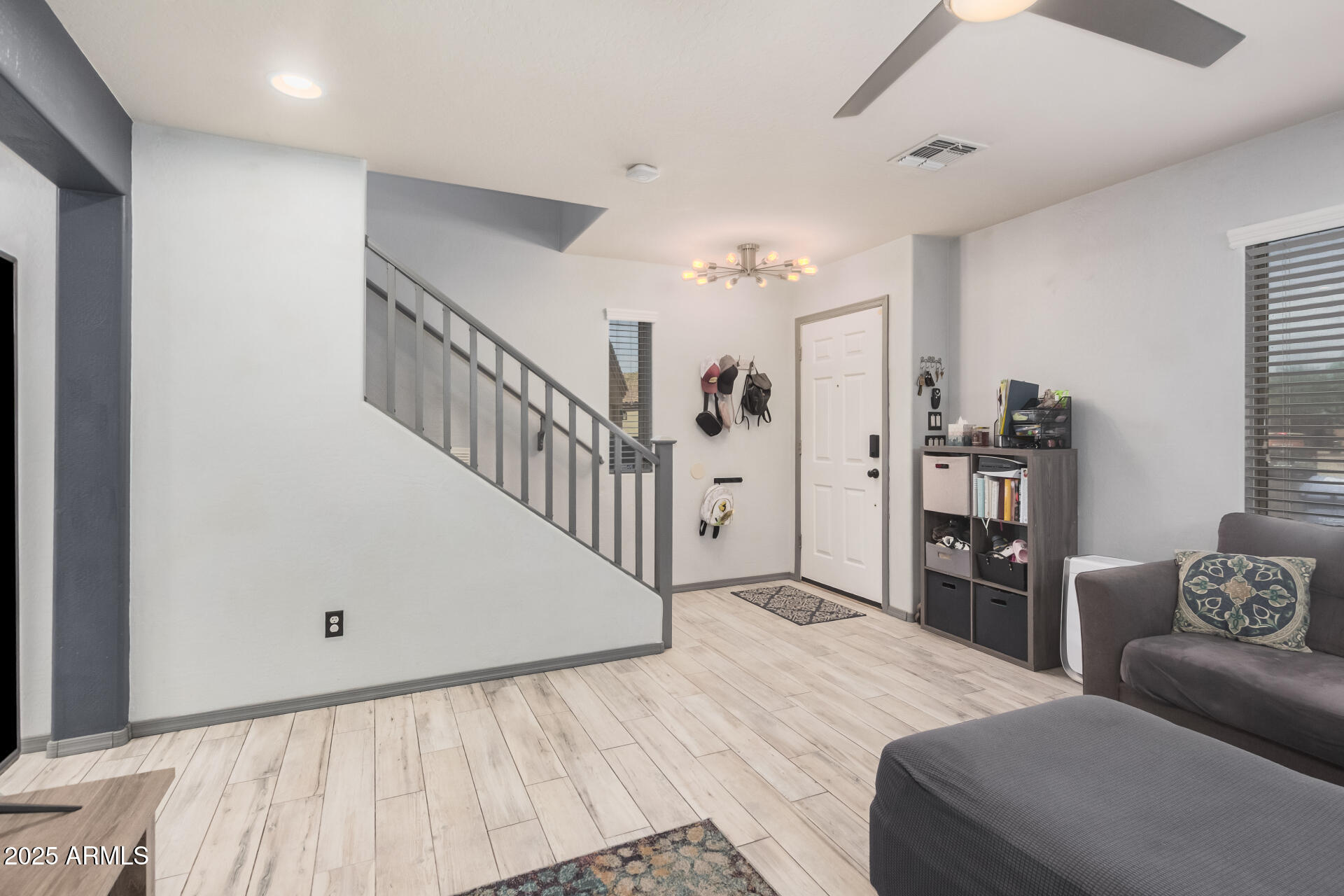 3739 W CARTER Road