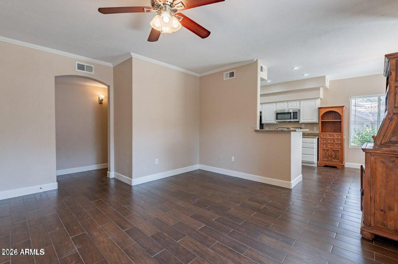 5335 E Shea Boulevard 1042