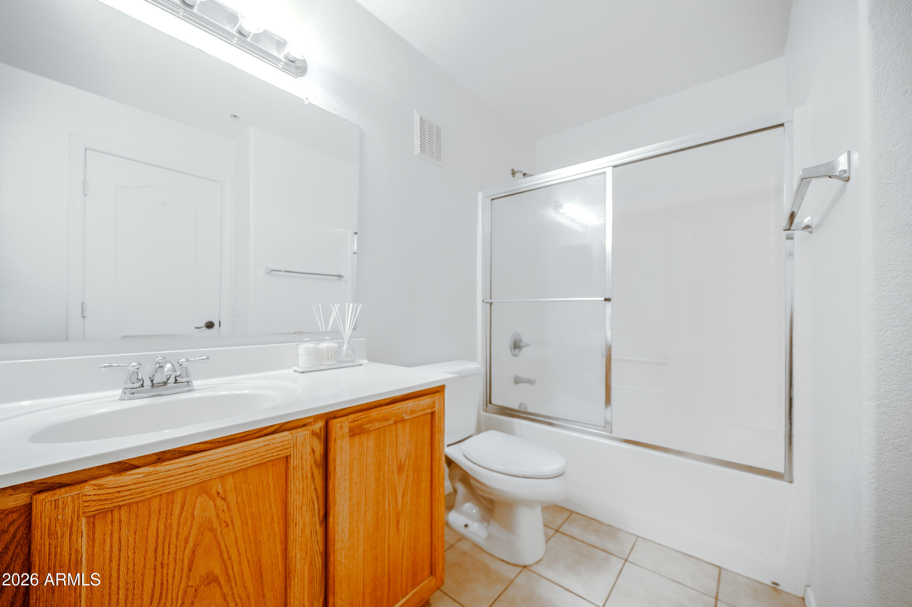 2402 E 5TH Street NW 1524