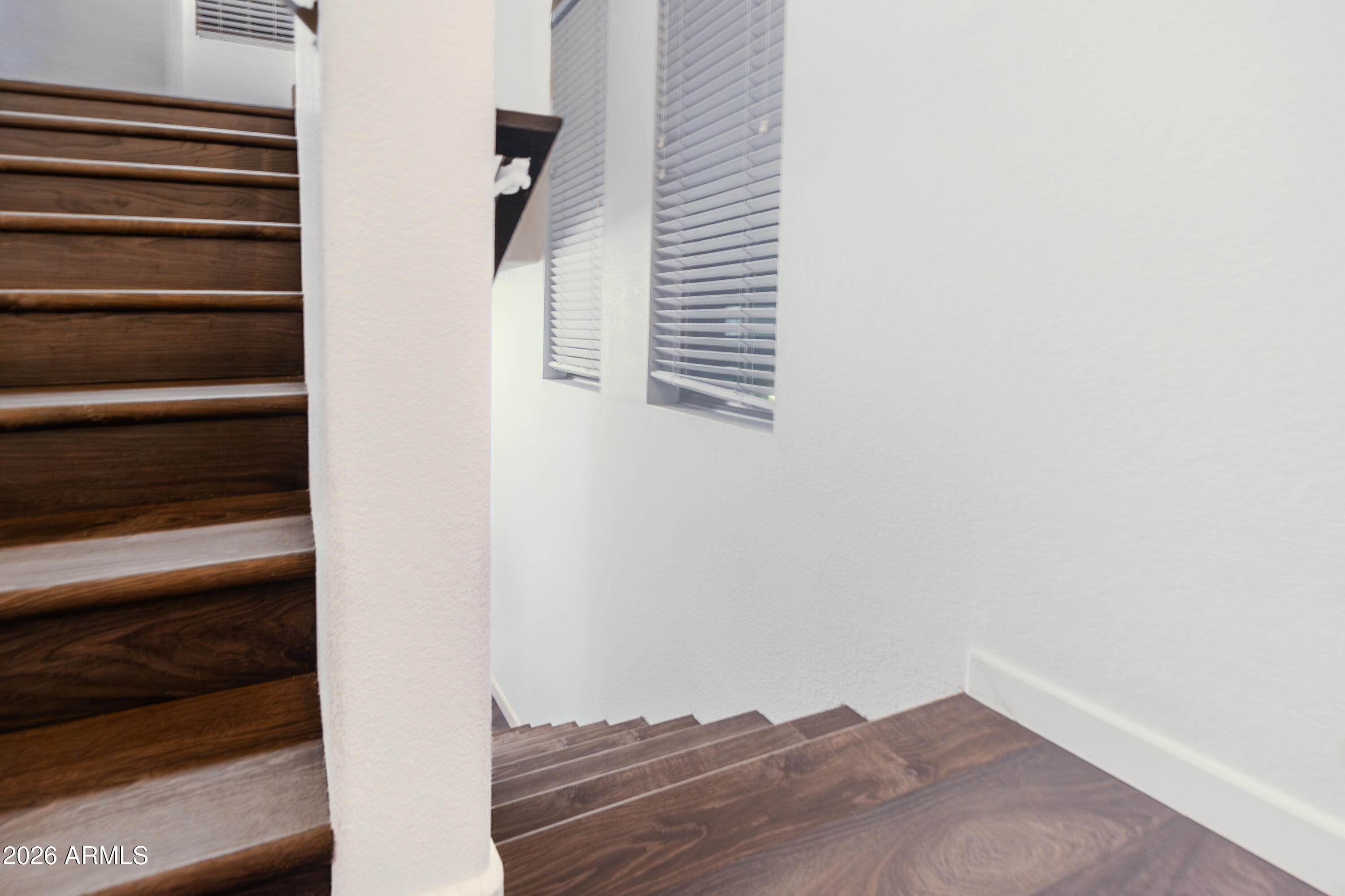 2402 E 5TH Street NW 1524