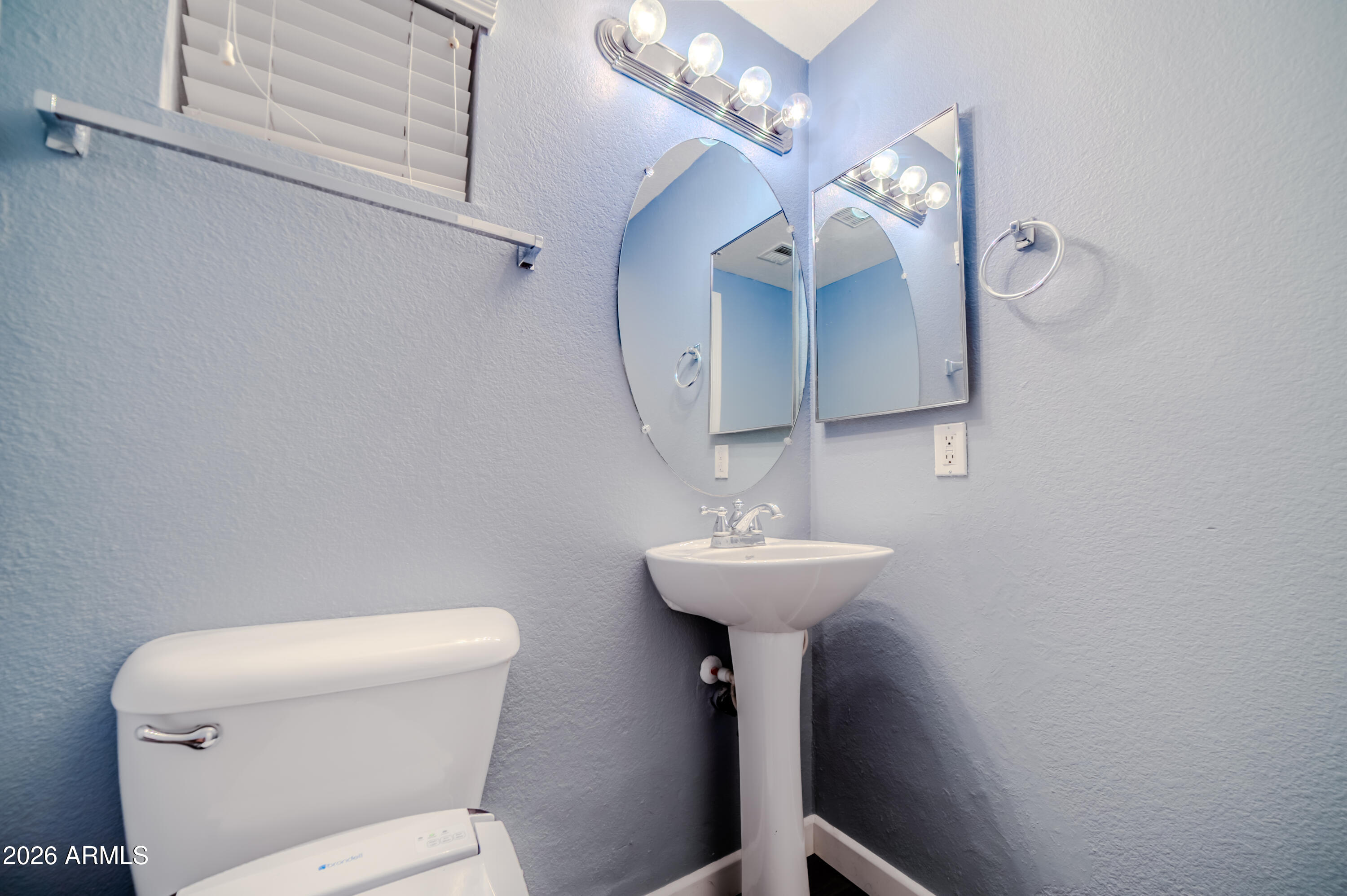 2402 E 5TH Street NW 1524