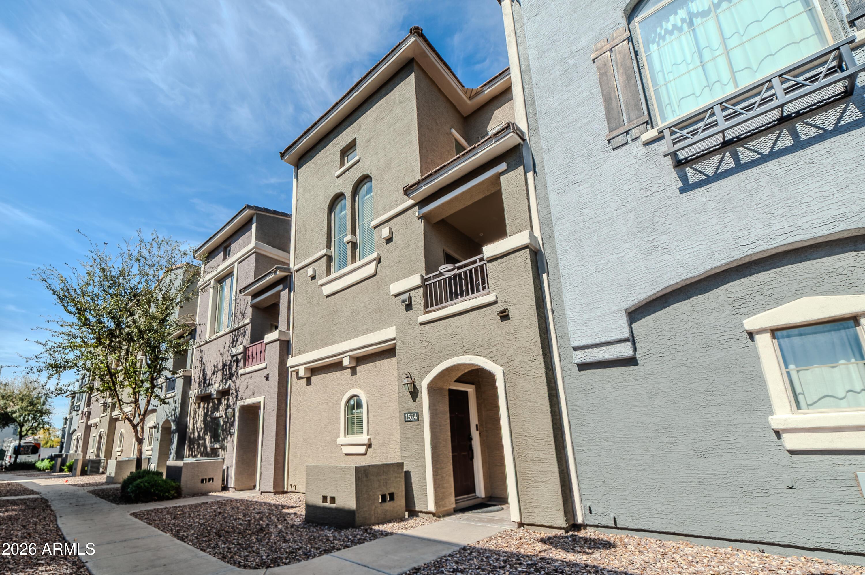 2402 E 5TH Street NW 1524