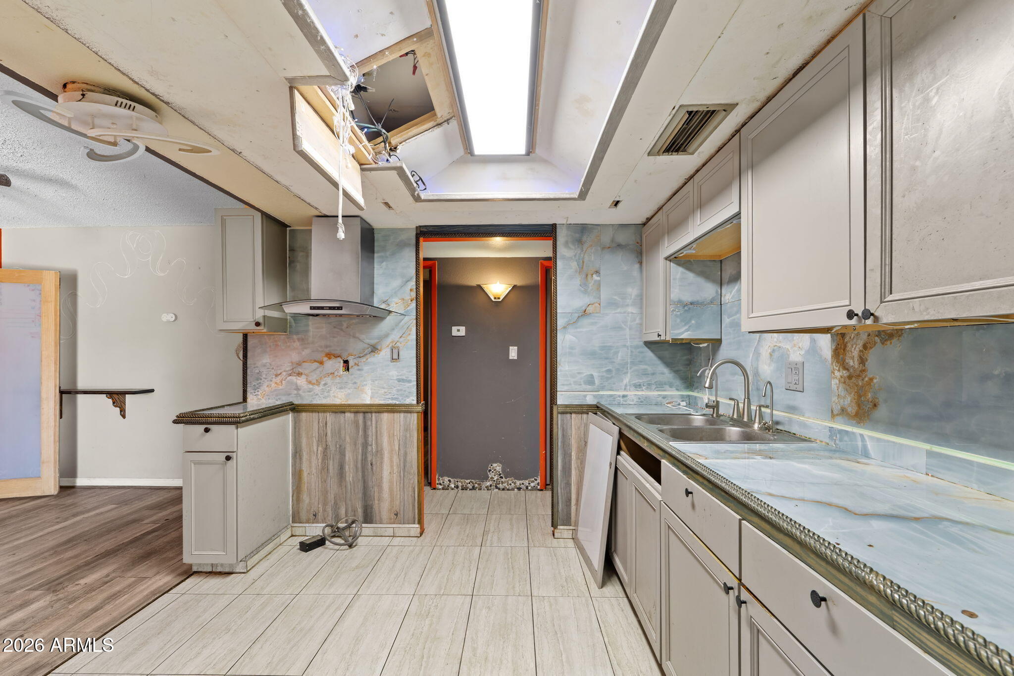 2762 W JACINTO Circle