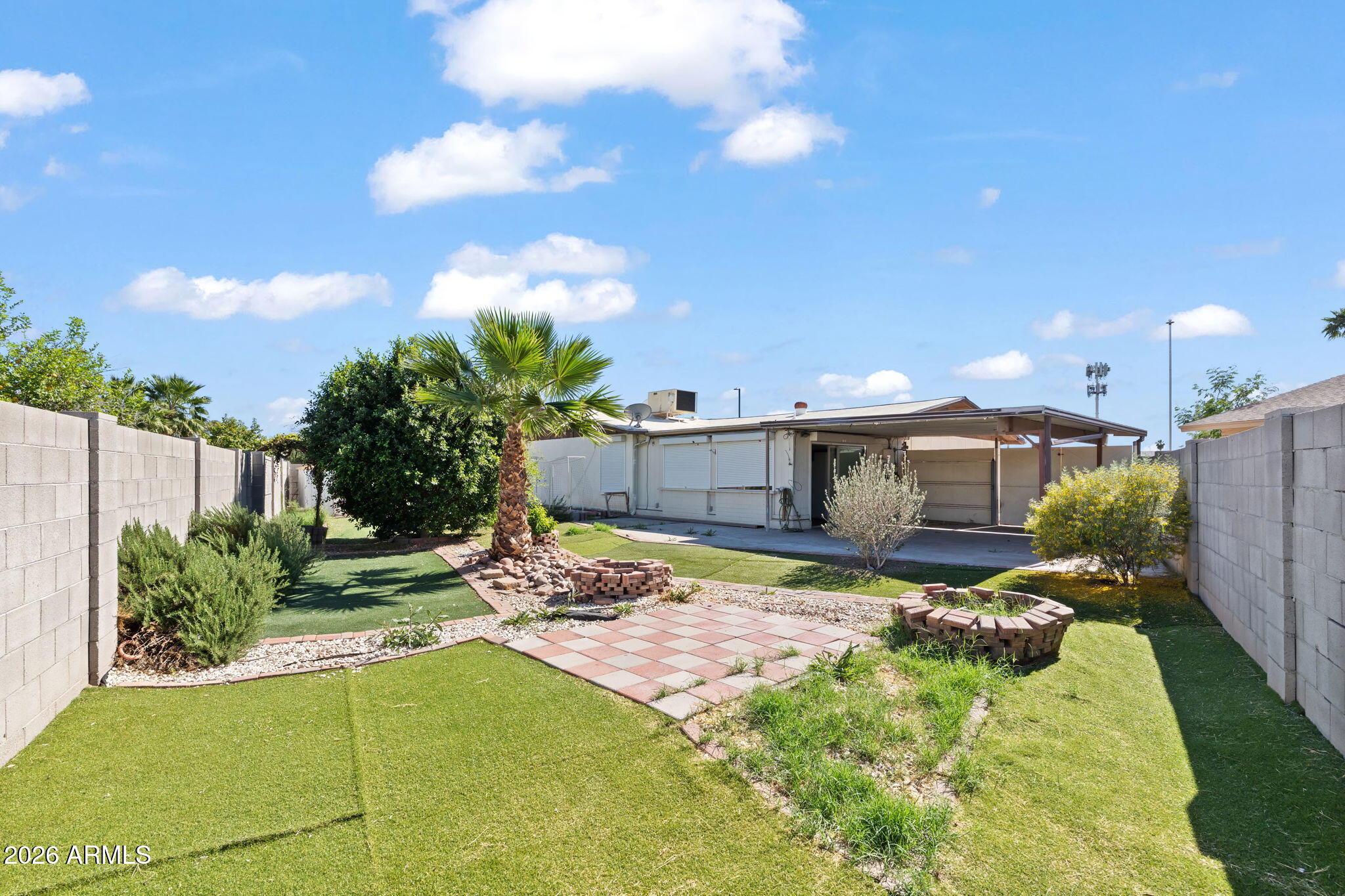 2762 W JACINTO Circle