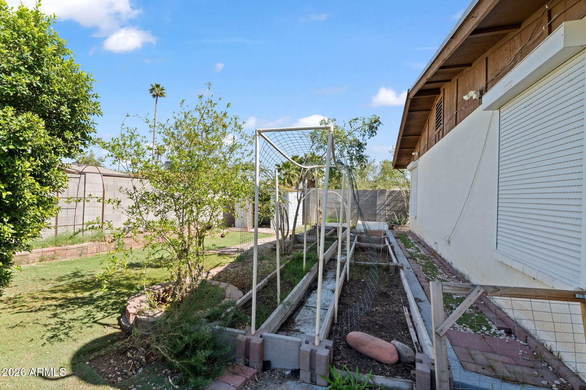 2762 W JACINTO Circle