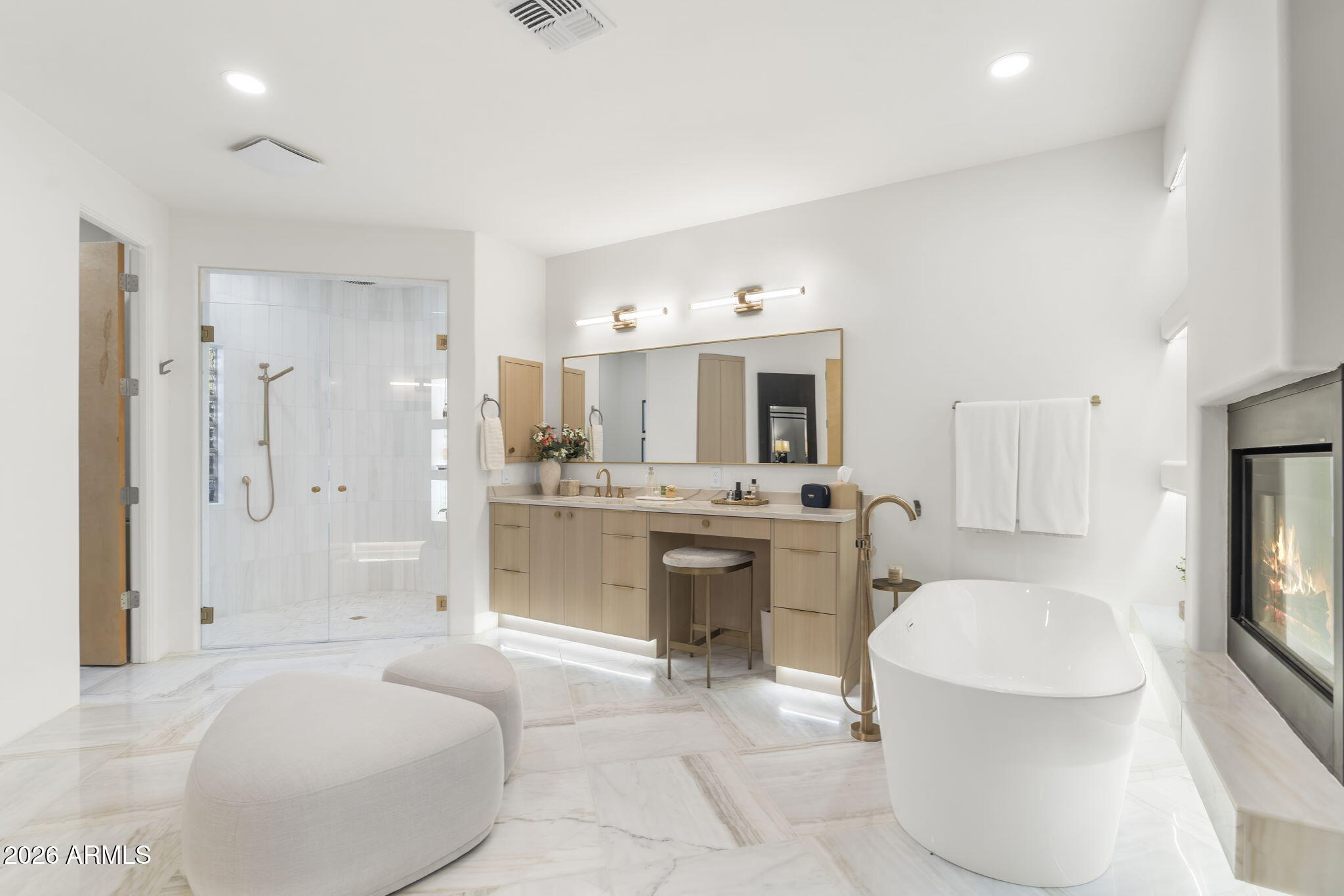 9706 E MARK Lane