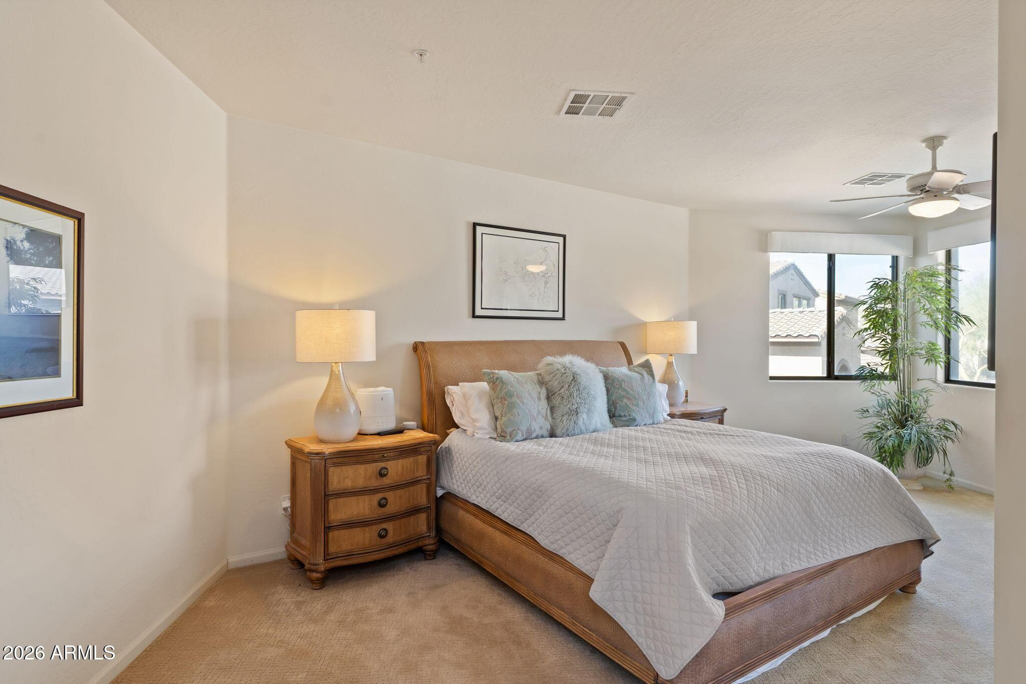 20802 N GRAYHAWK Drive 1018