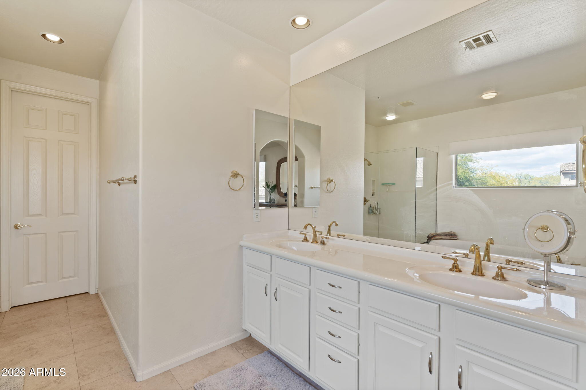 20802 N GRAYHAWK Drive 1018
