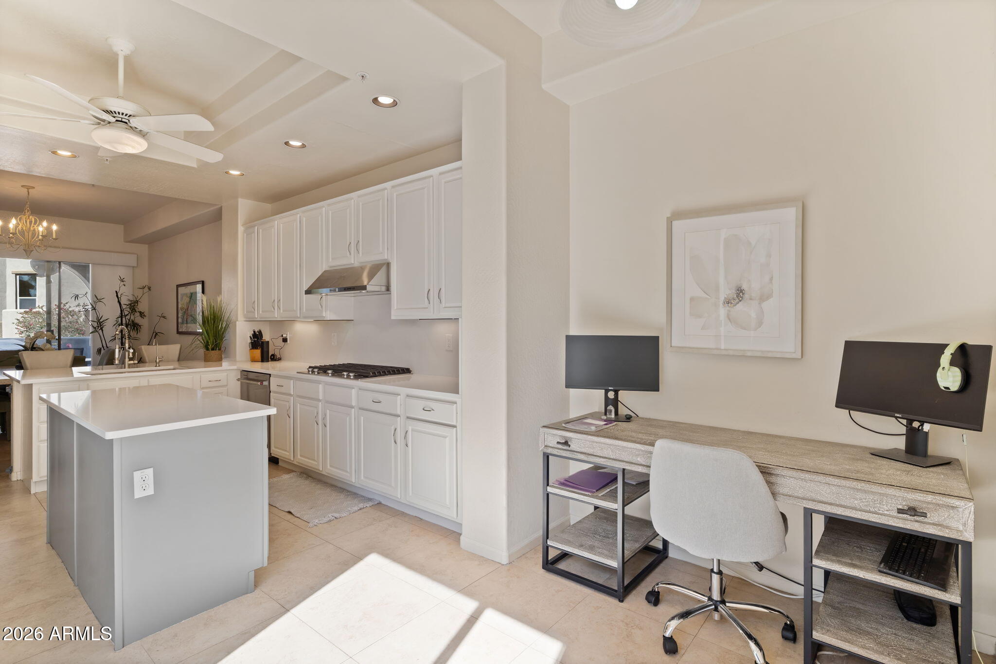 20802 N GRAYHAWK Drive 1018