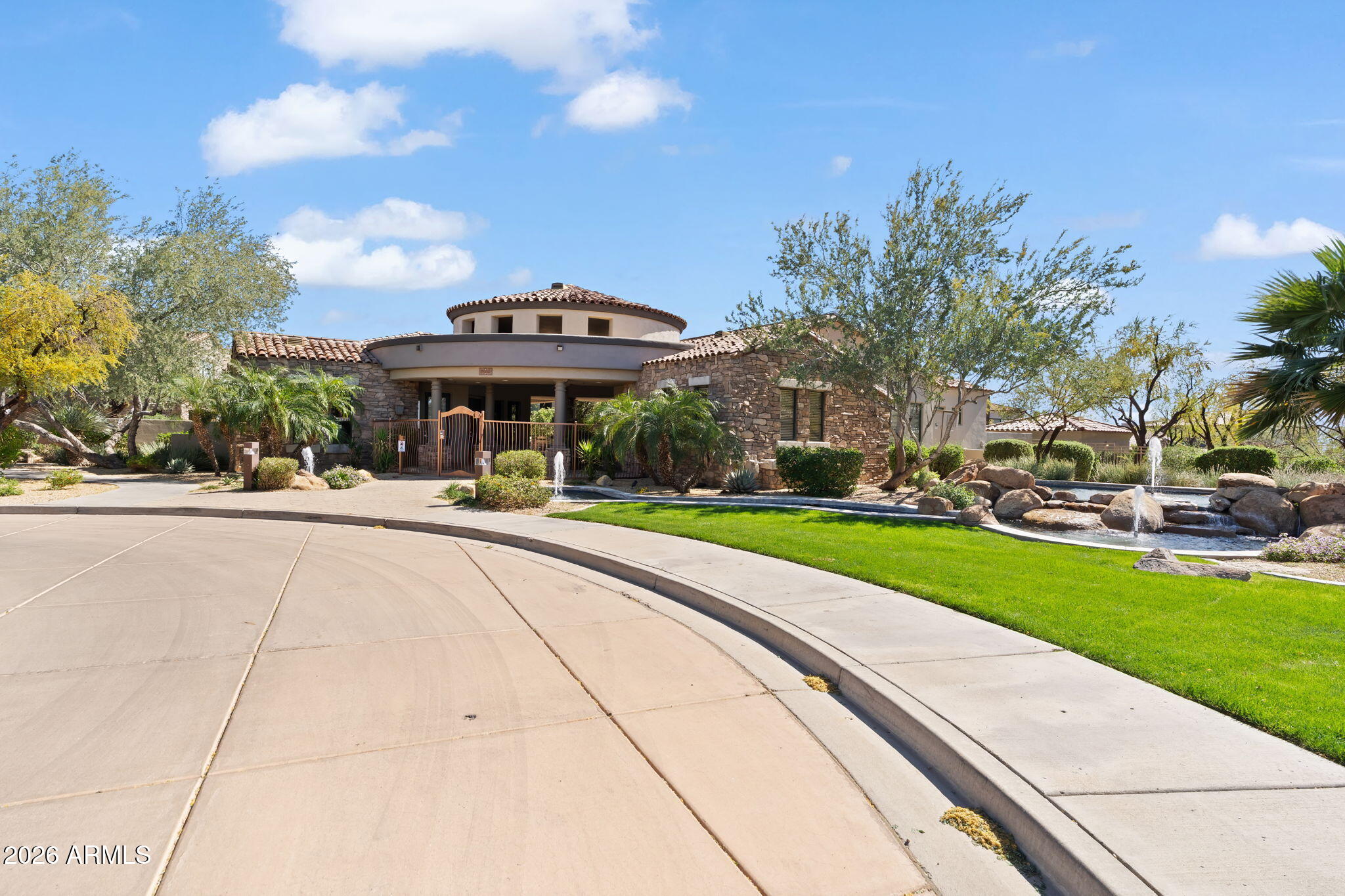 19550 N GRAYHAWK Drive 1141