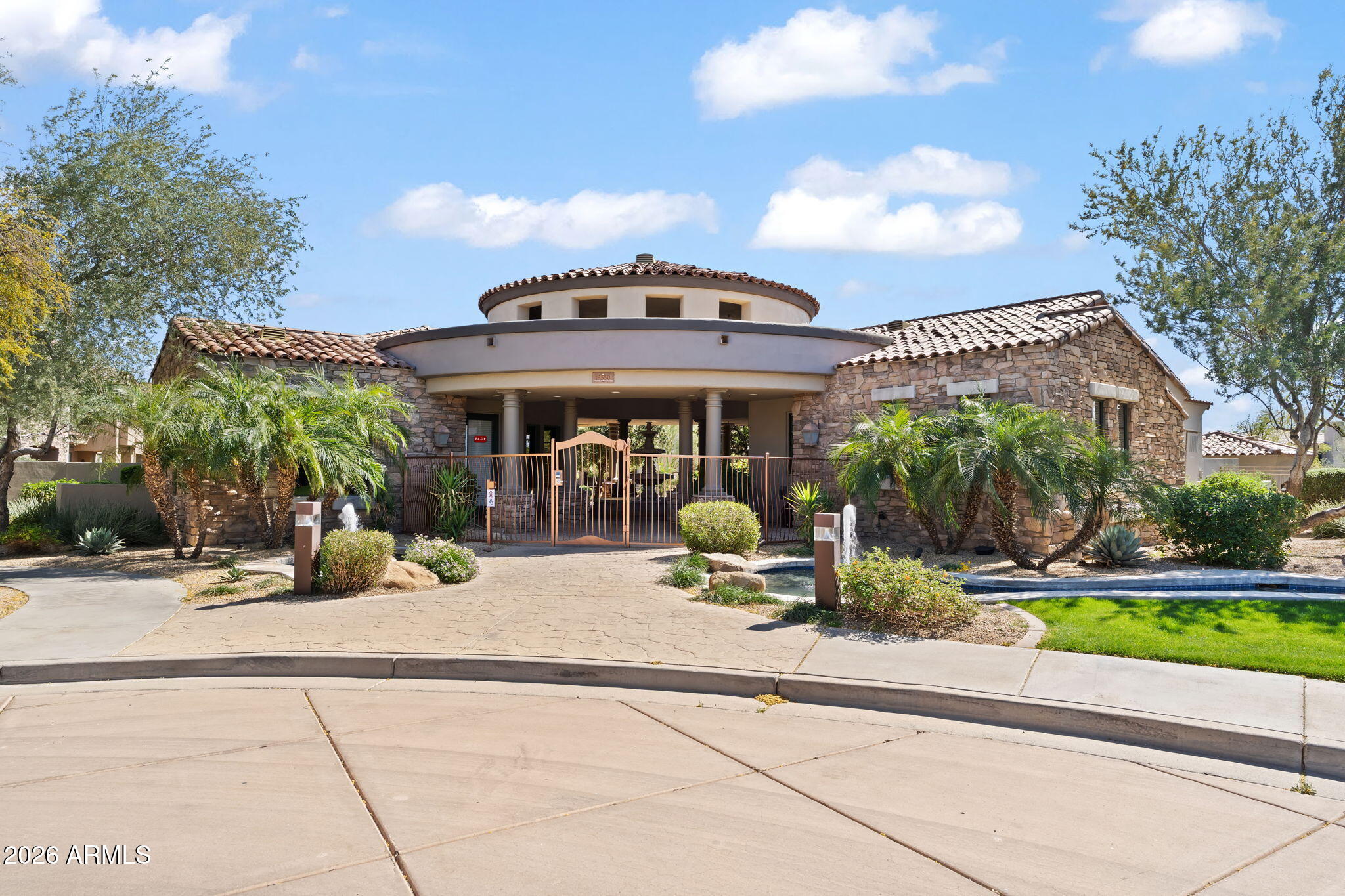 19550 N GRAYHAWK Drive 1141