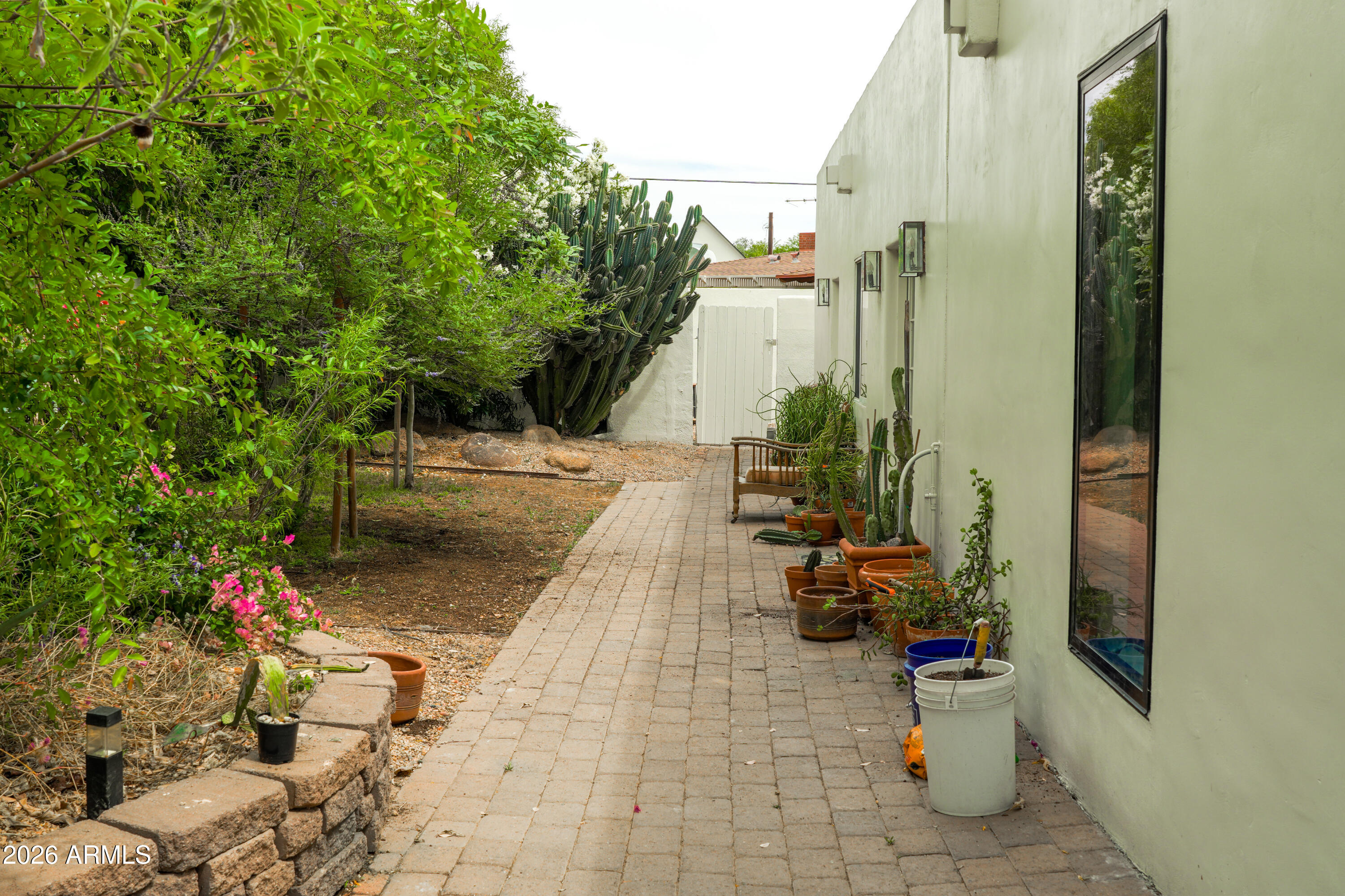 20 E BETHANY HOME Road