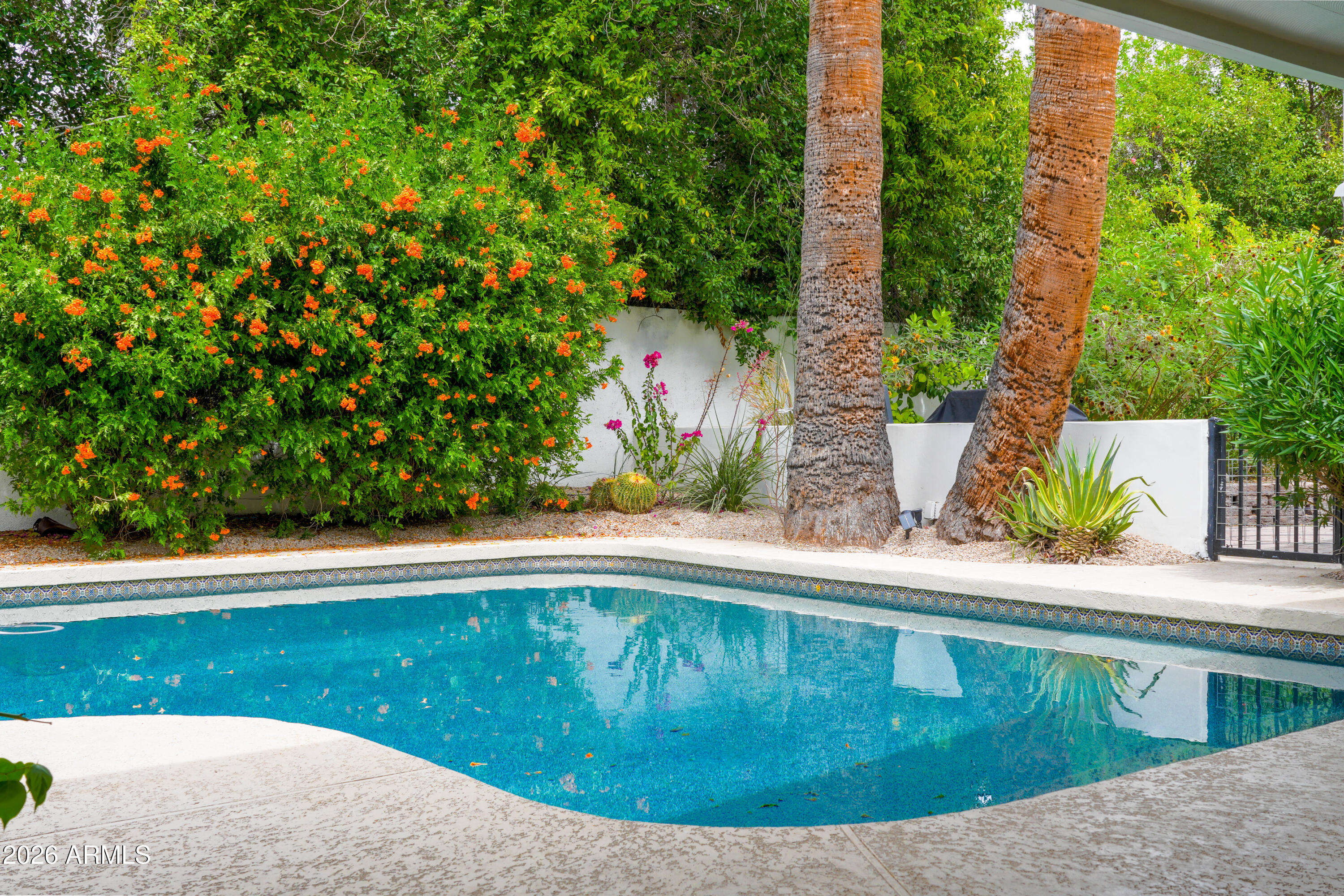 20 E BETHANY HOME Road