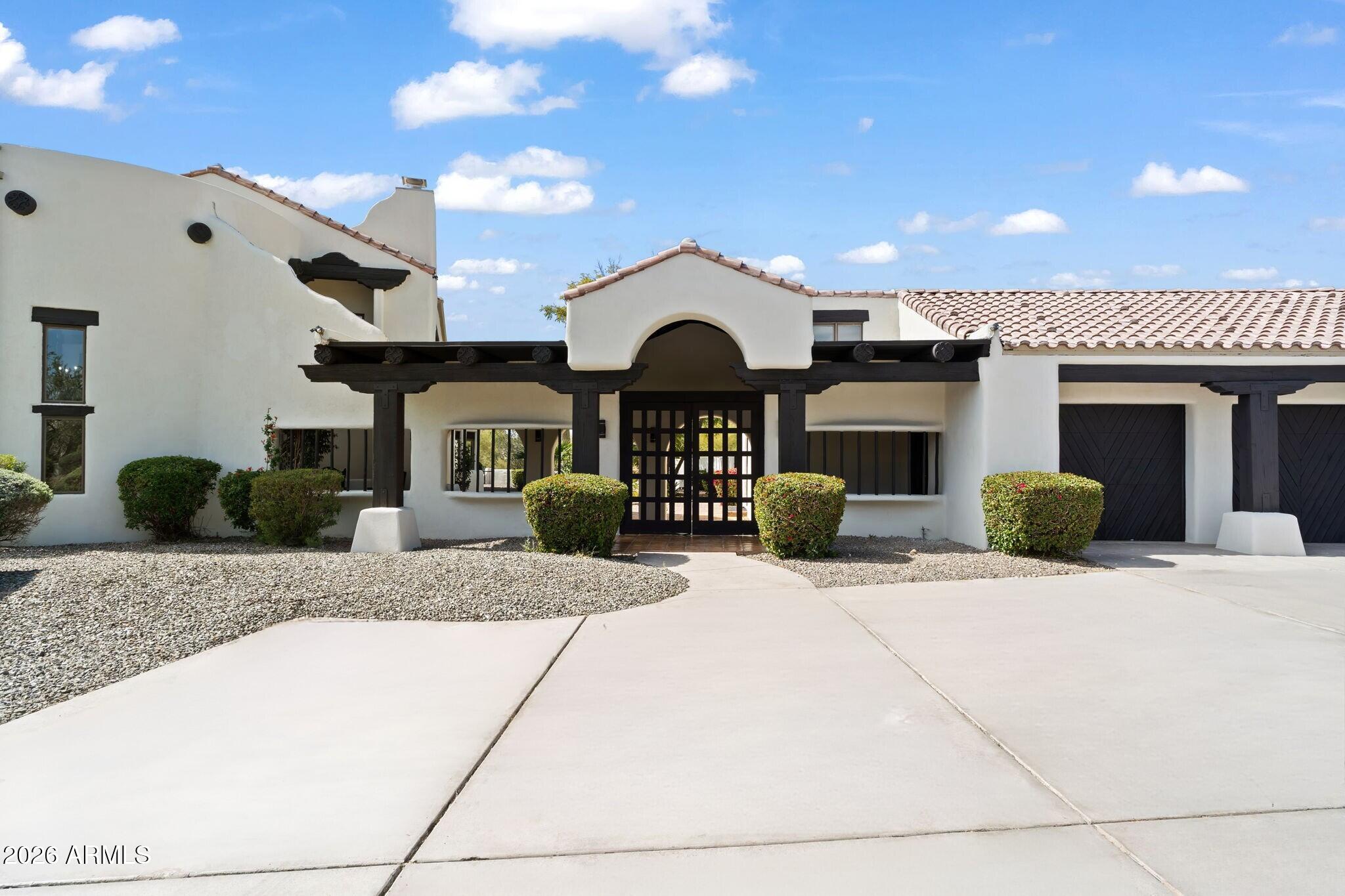 6825 E PINNACLE VISTA Drive