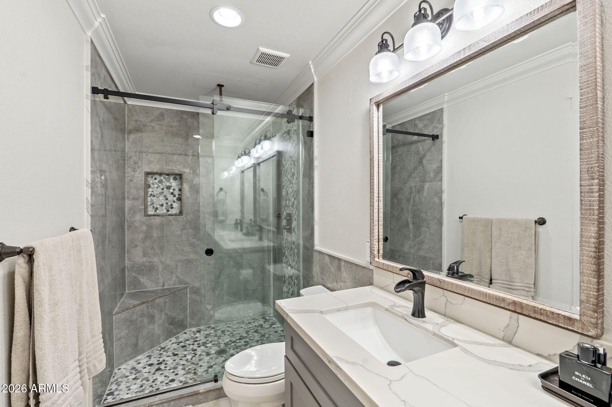 8308 E VALLEY VIEW Road