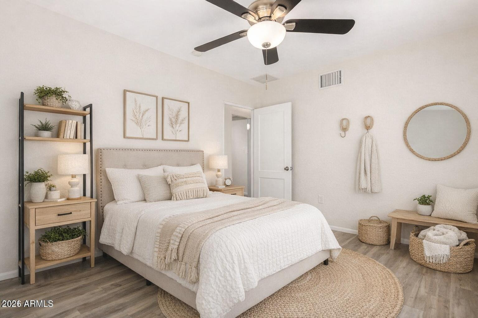 4016 E INDIANOLA Avenue