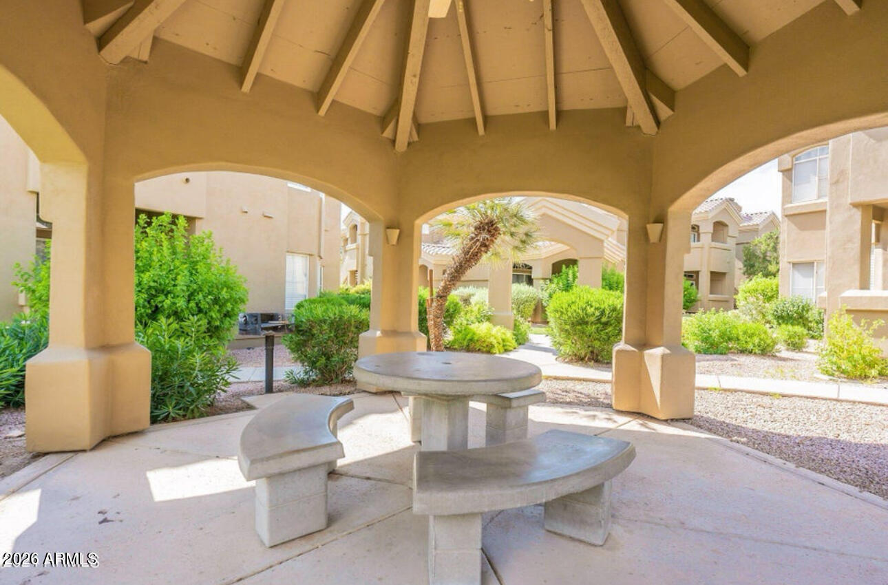 5335 E Shea Boulevard 1042