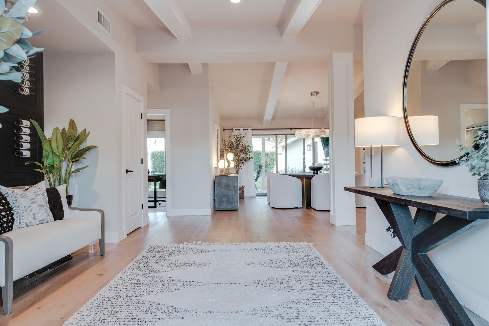 243 W Harmont Drive