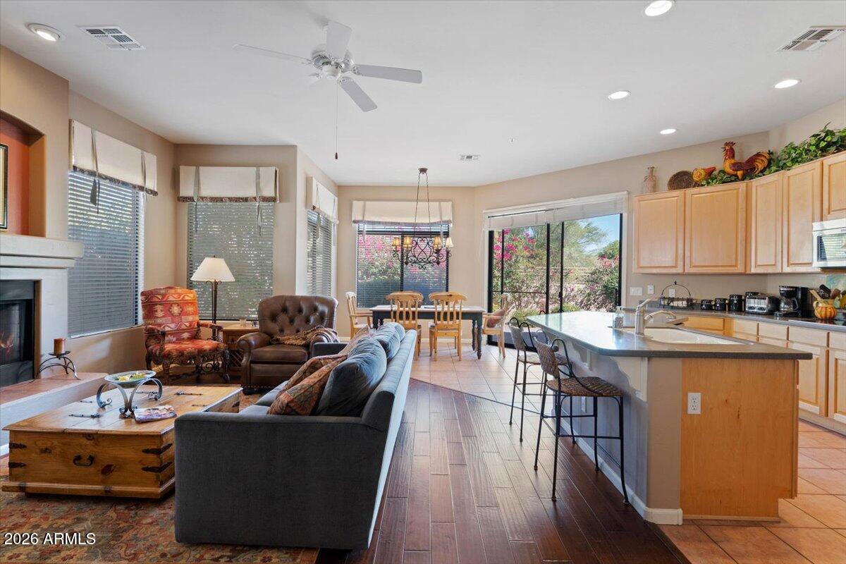 8195 E SIERRA PINTA Drive