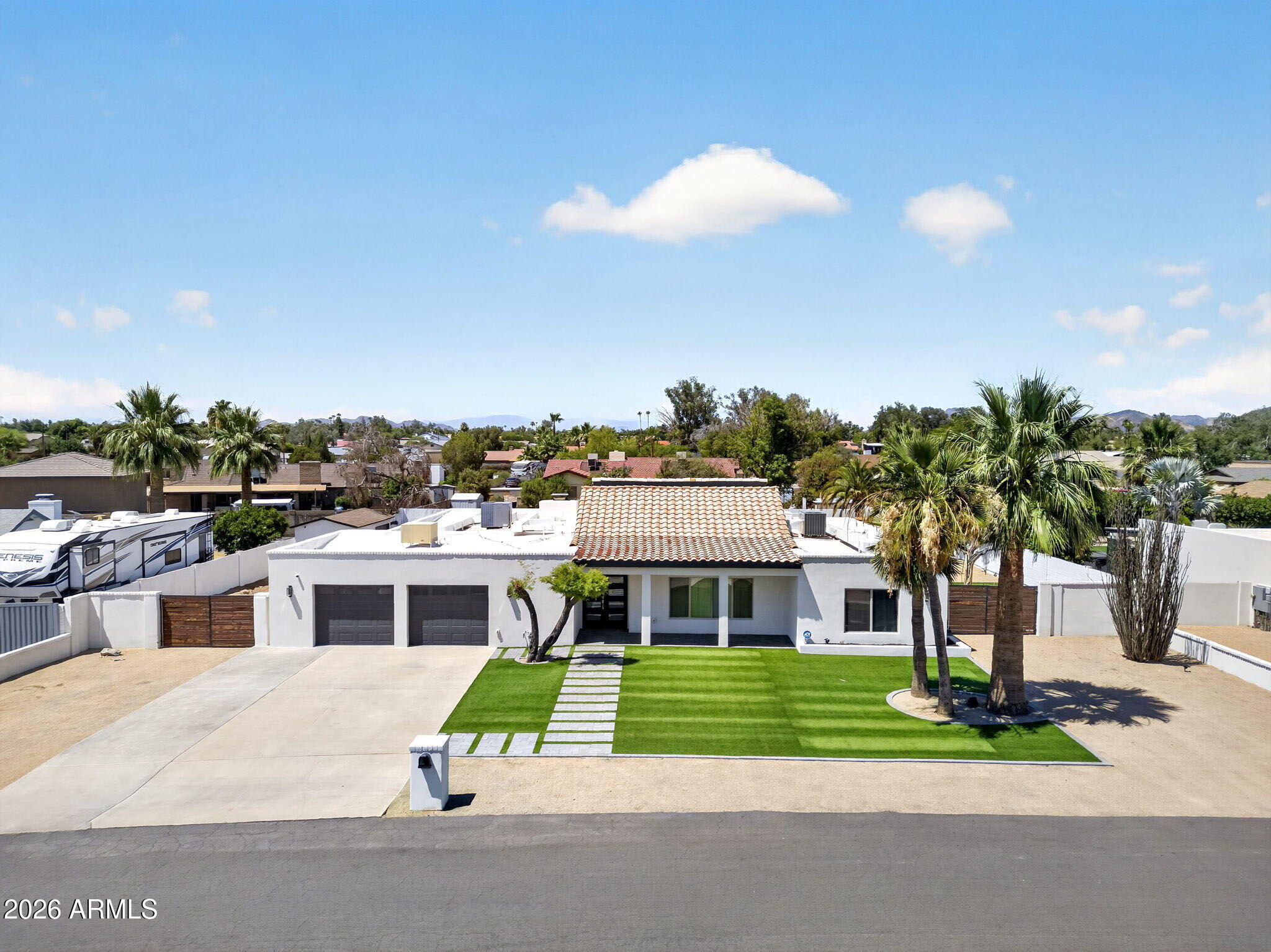 7222 W JOHN CABOT Road