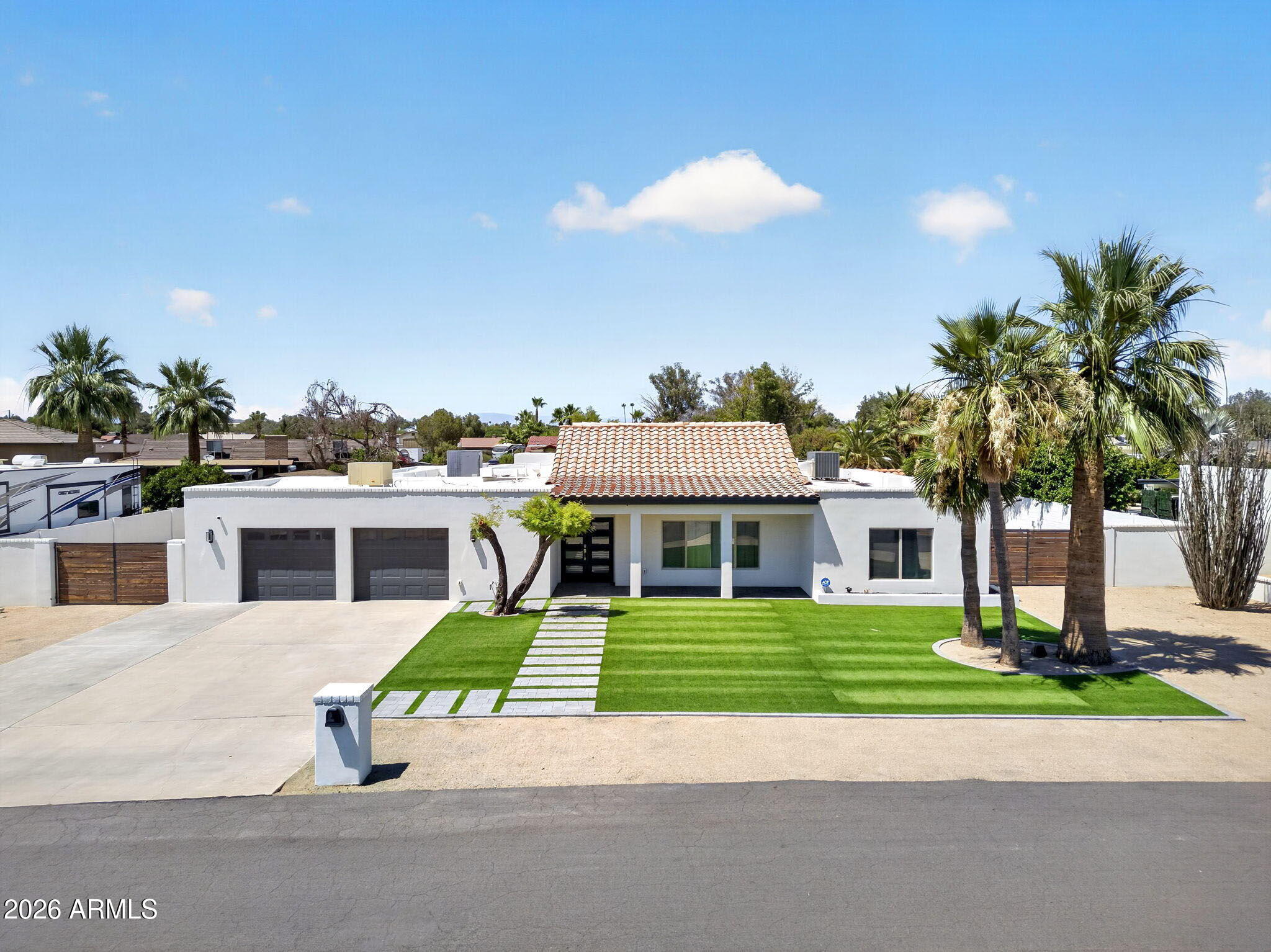 7222 W JOHN CABOT Road