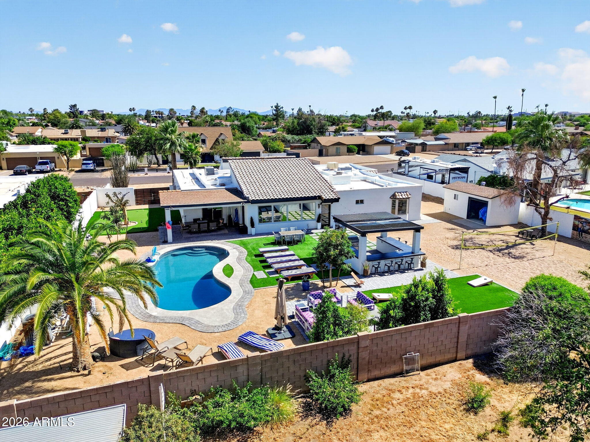 7222 W JOHN CABOT Road
