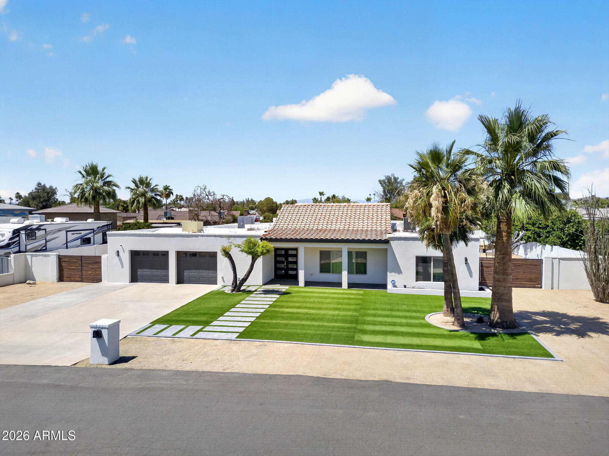 7222 W JOHN CABOT Road