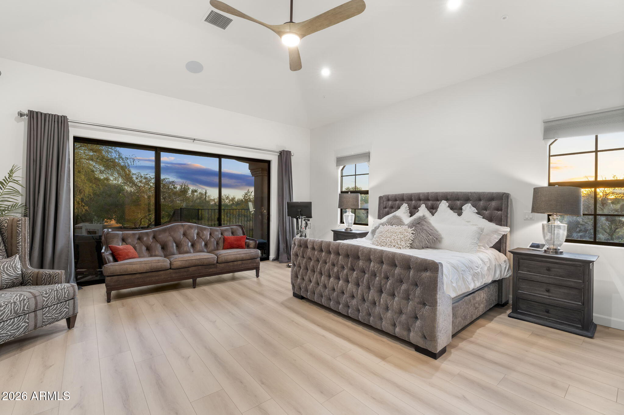 9820 E THOMPSON PEAK Parkway 602