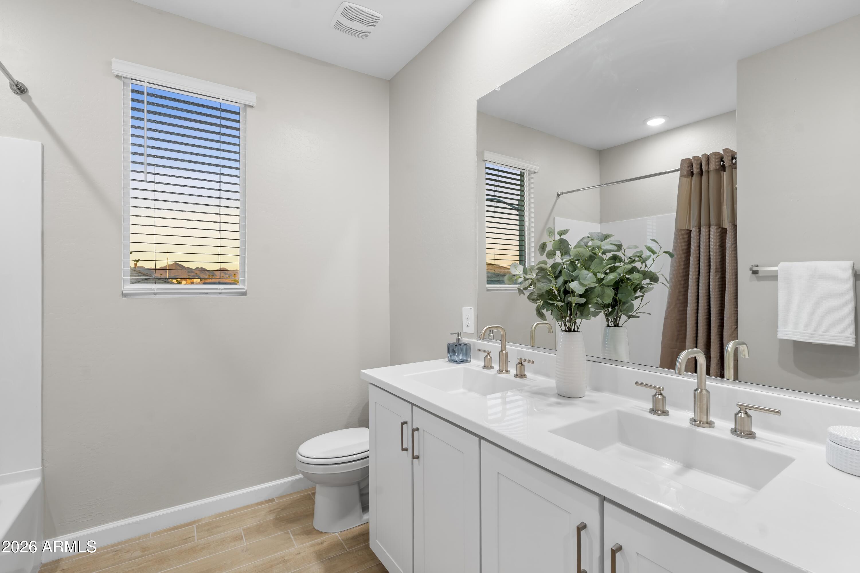 5131 E VILLAGE Drive