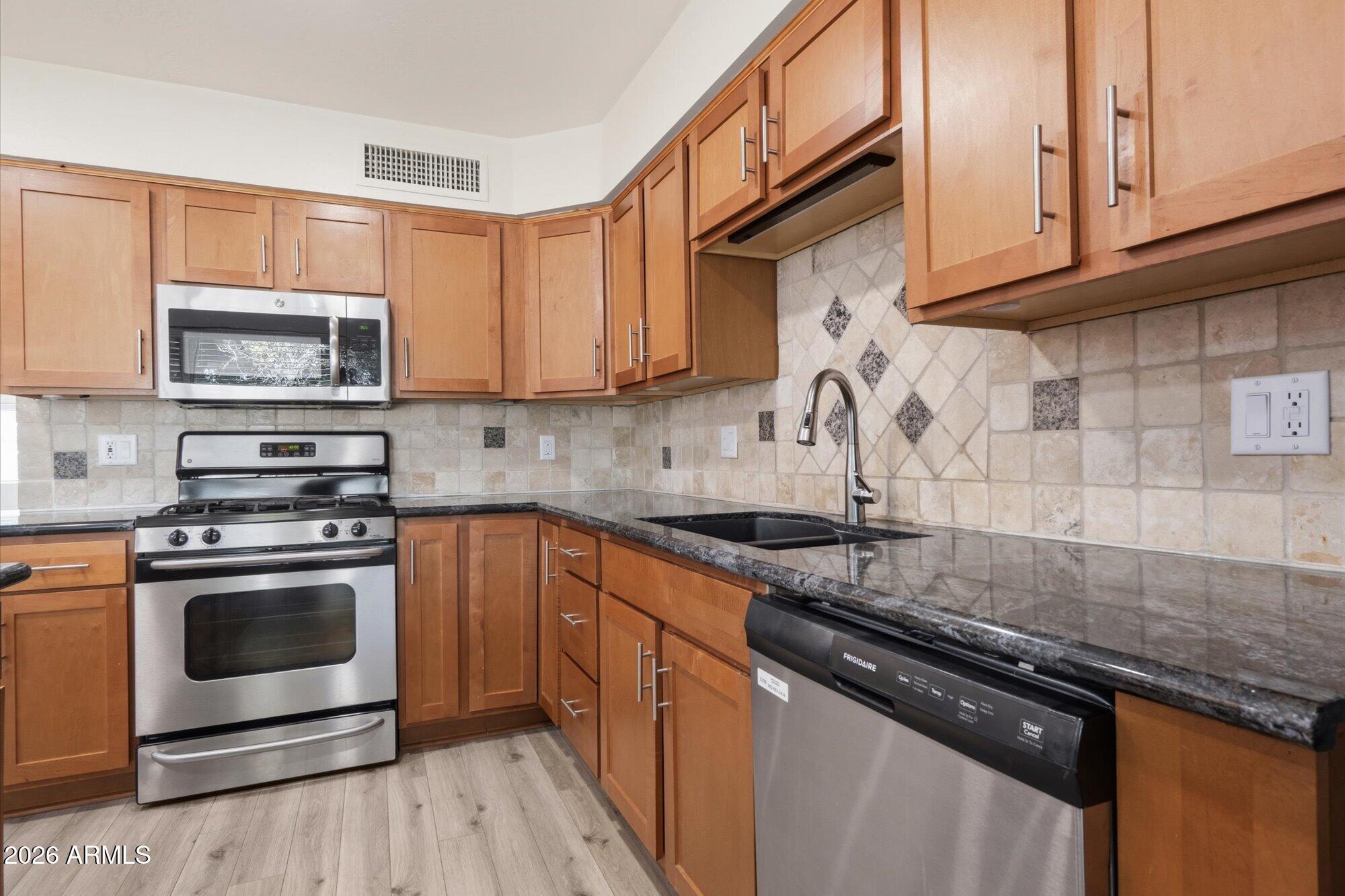 2219 N 74th Place