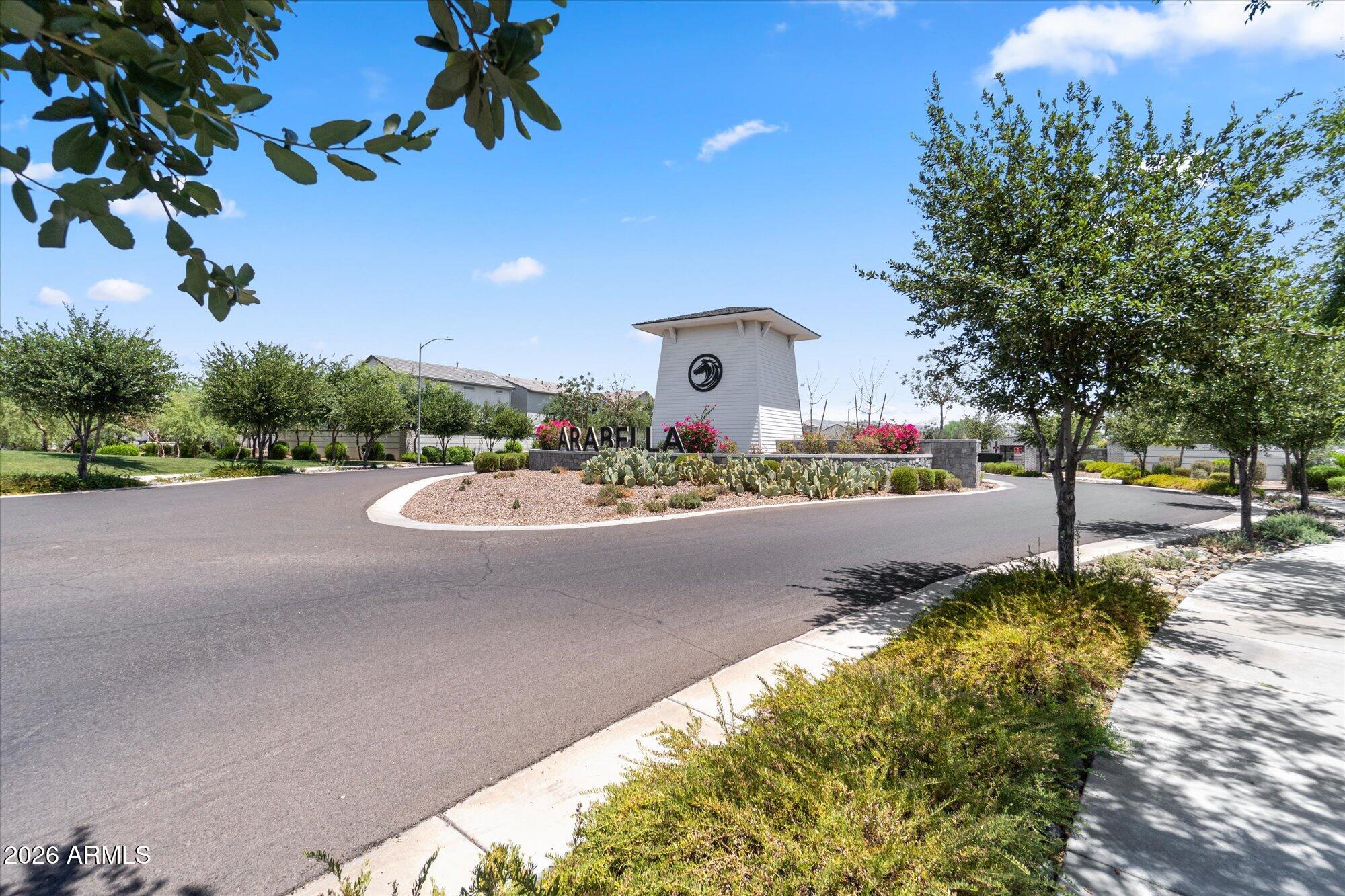 5041 E WOODRIDGE Drive