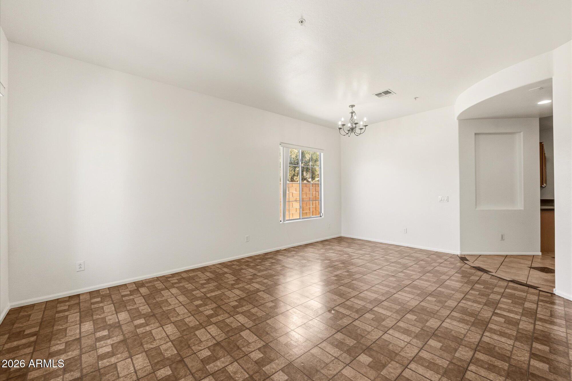 6229 S Moccasin Trail