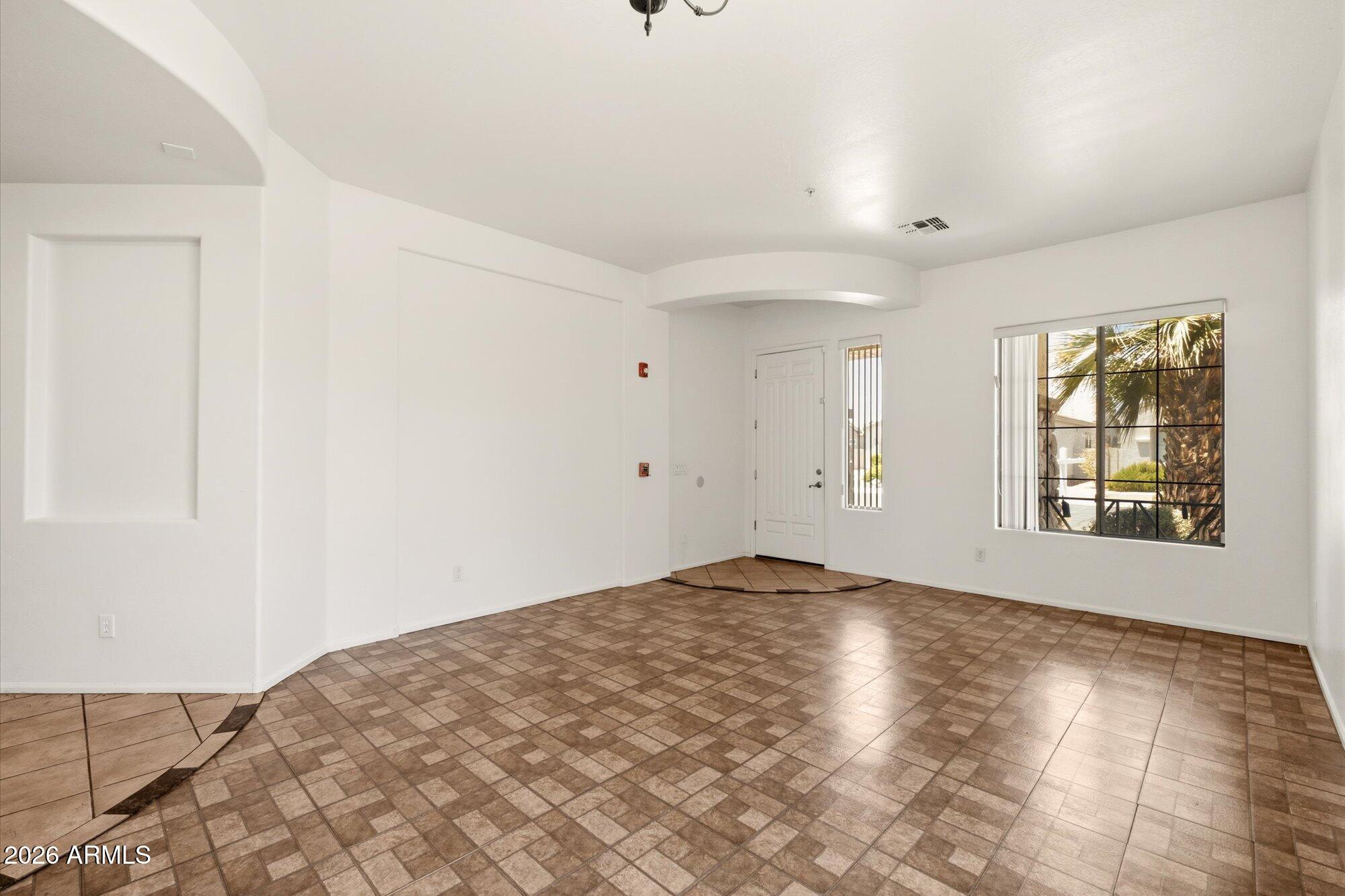 6229 S Moccasin Trail