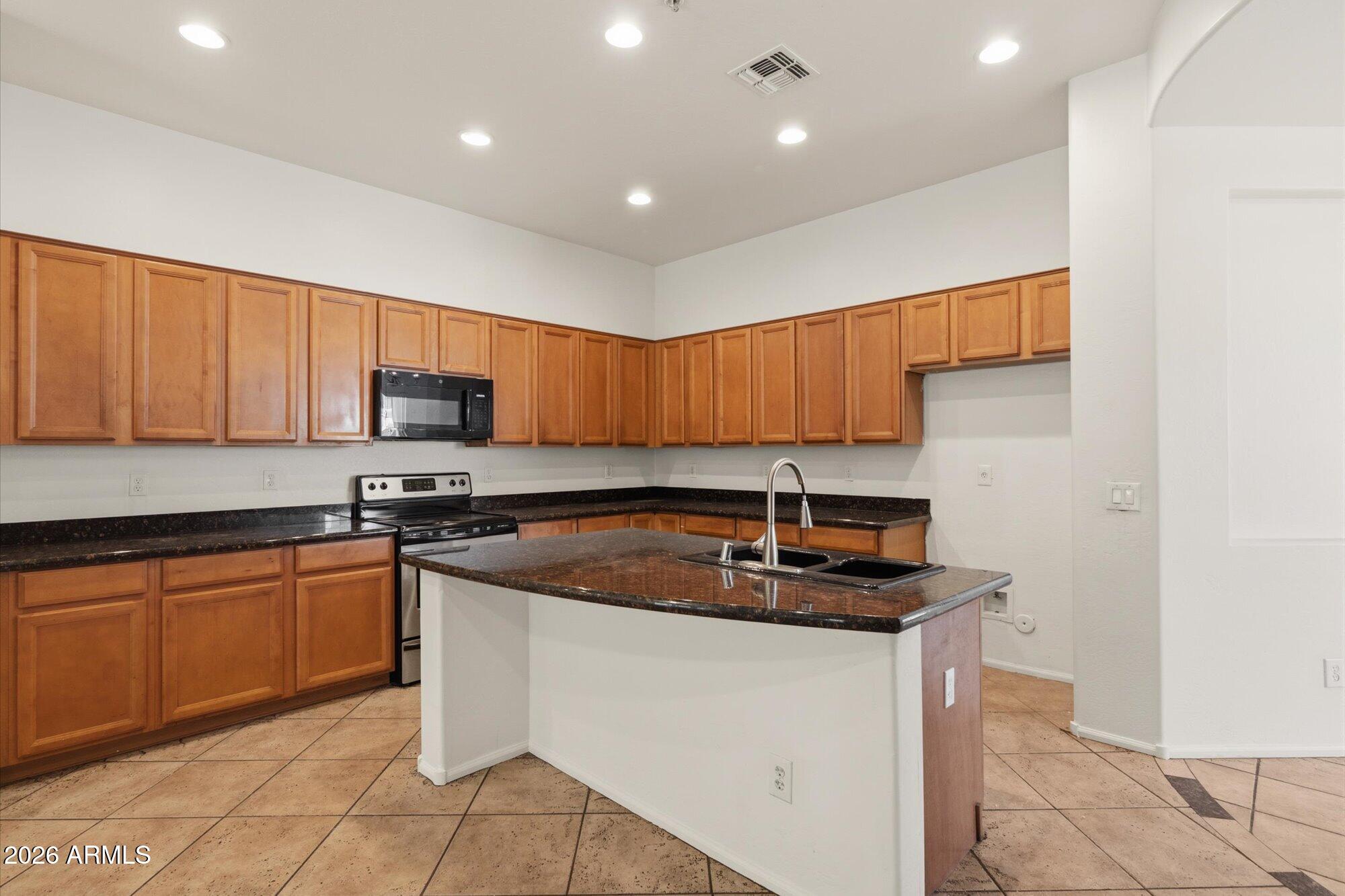 6229 S Moccasin Trail