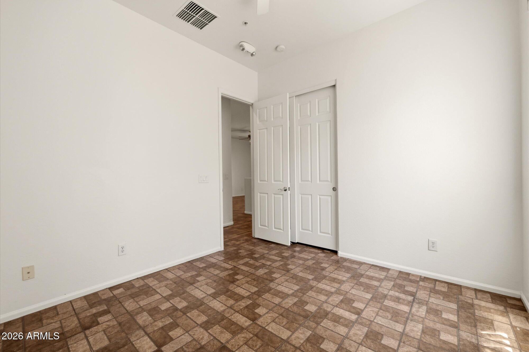 6229 S Moccasin Trail