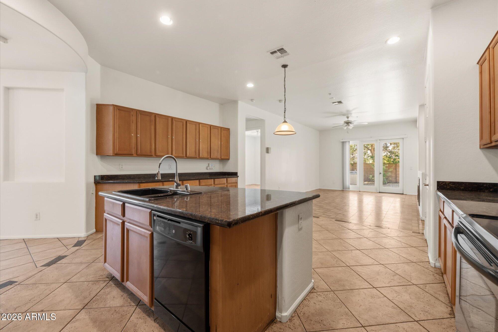 6229 S Moccasin Trail