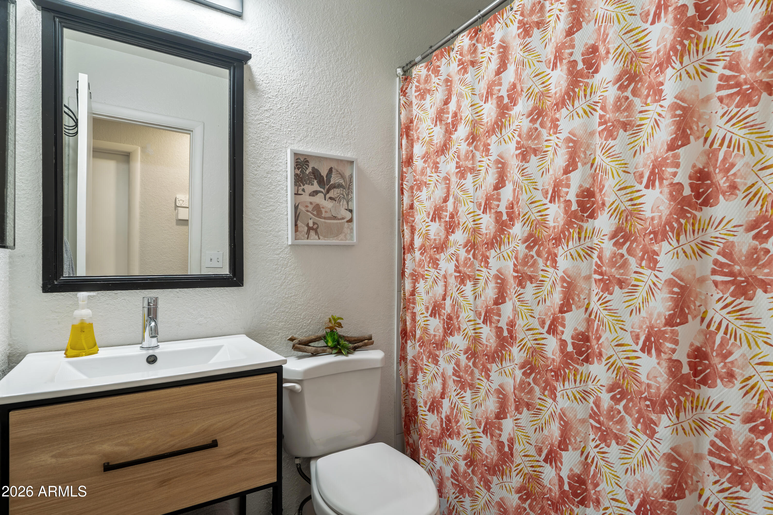 2213 W IRMA Lane