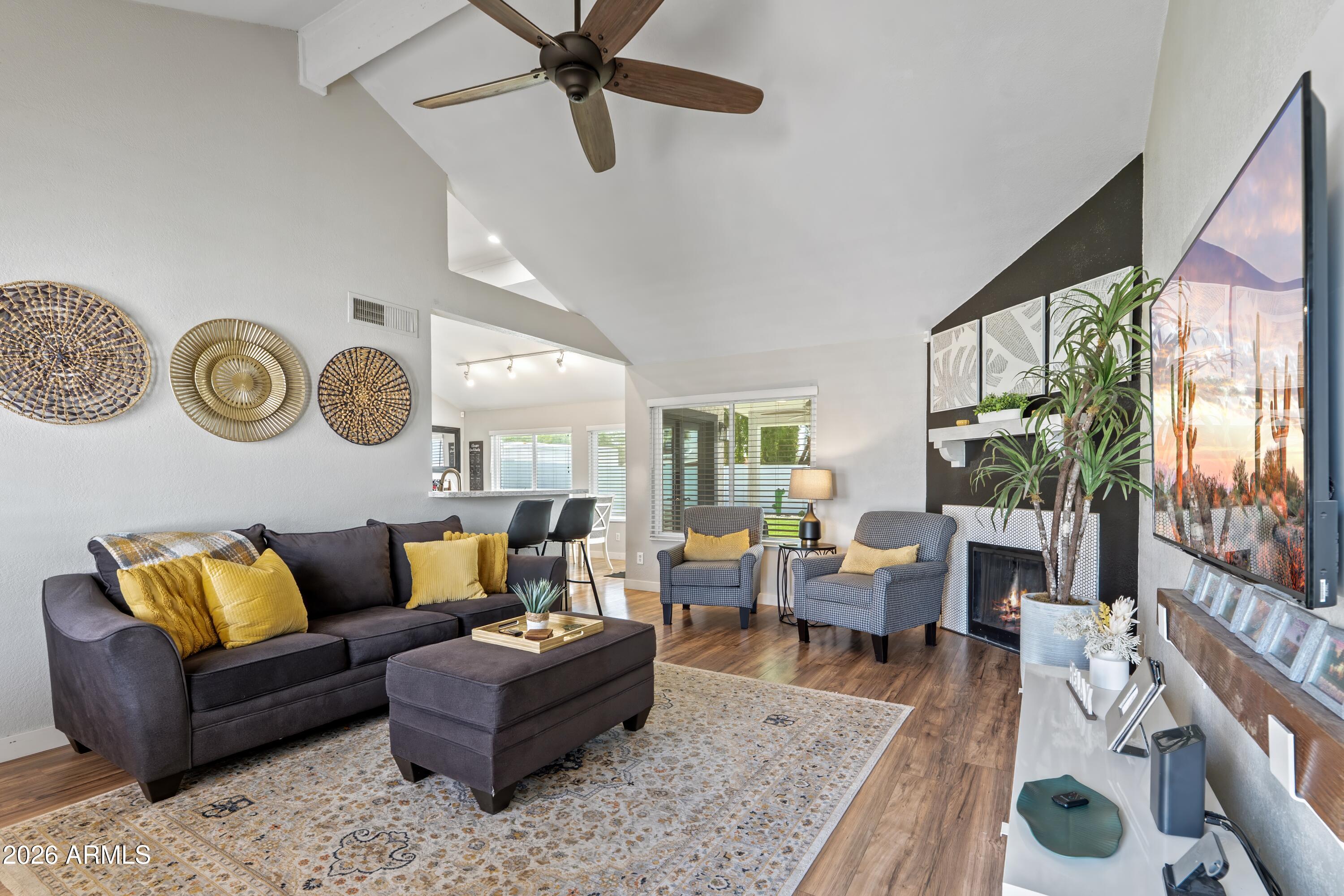 2213 W IRMA Lane