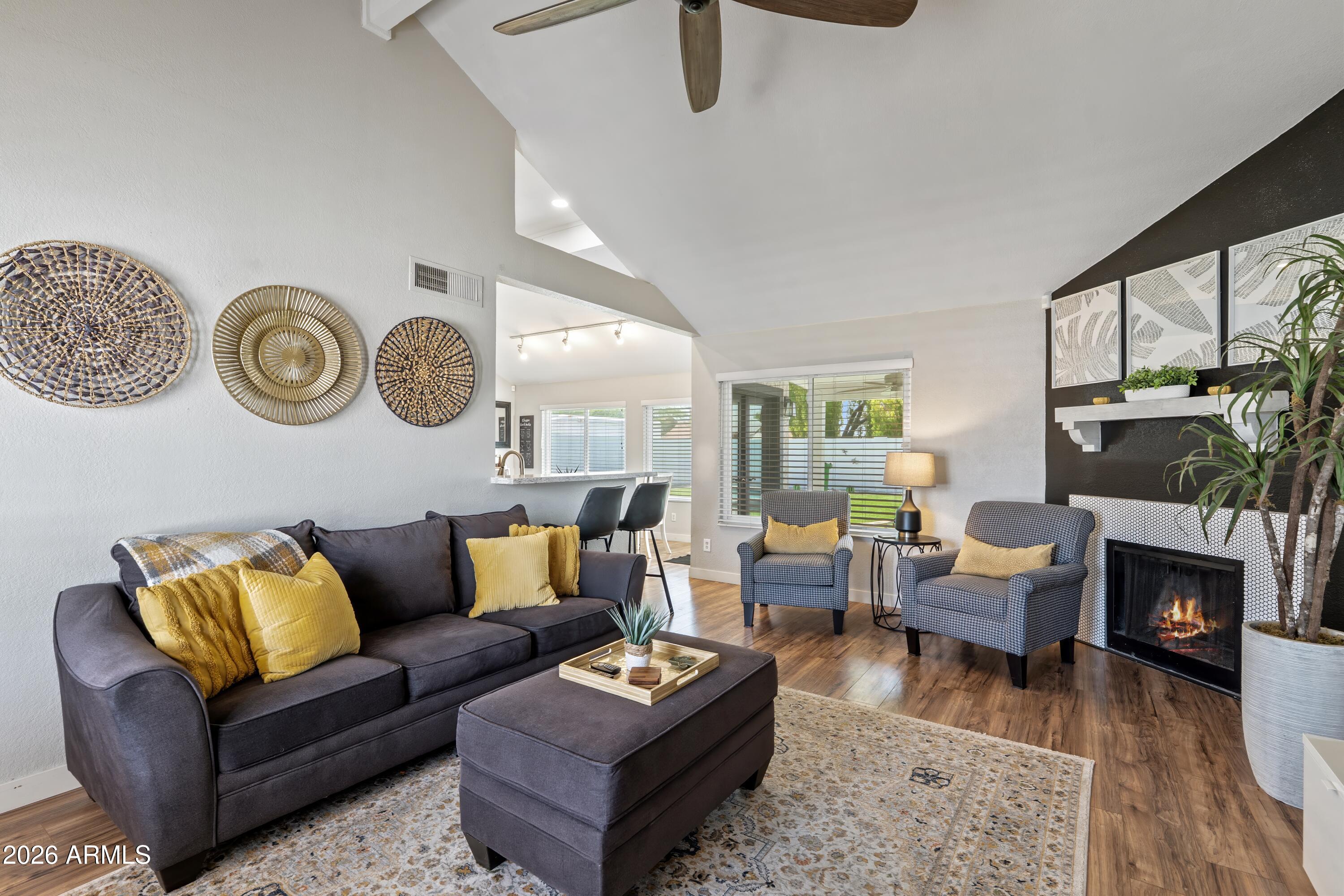 2213 W IRMA Lane