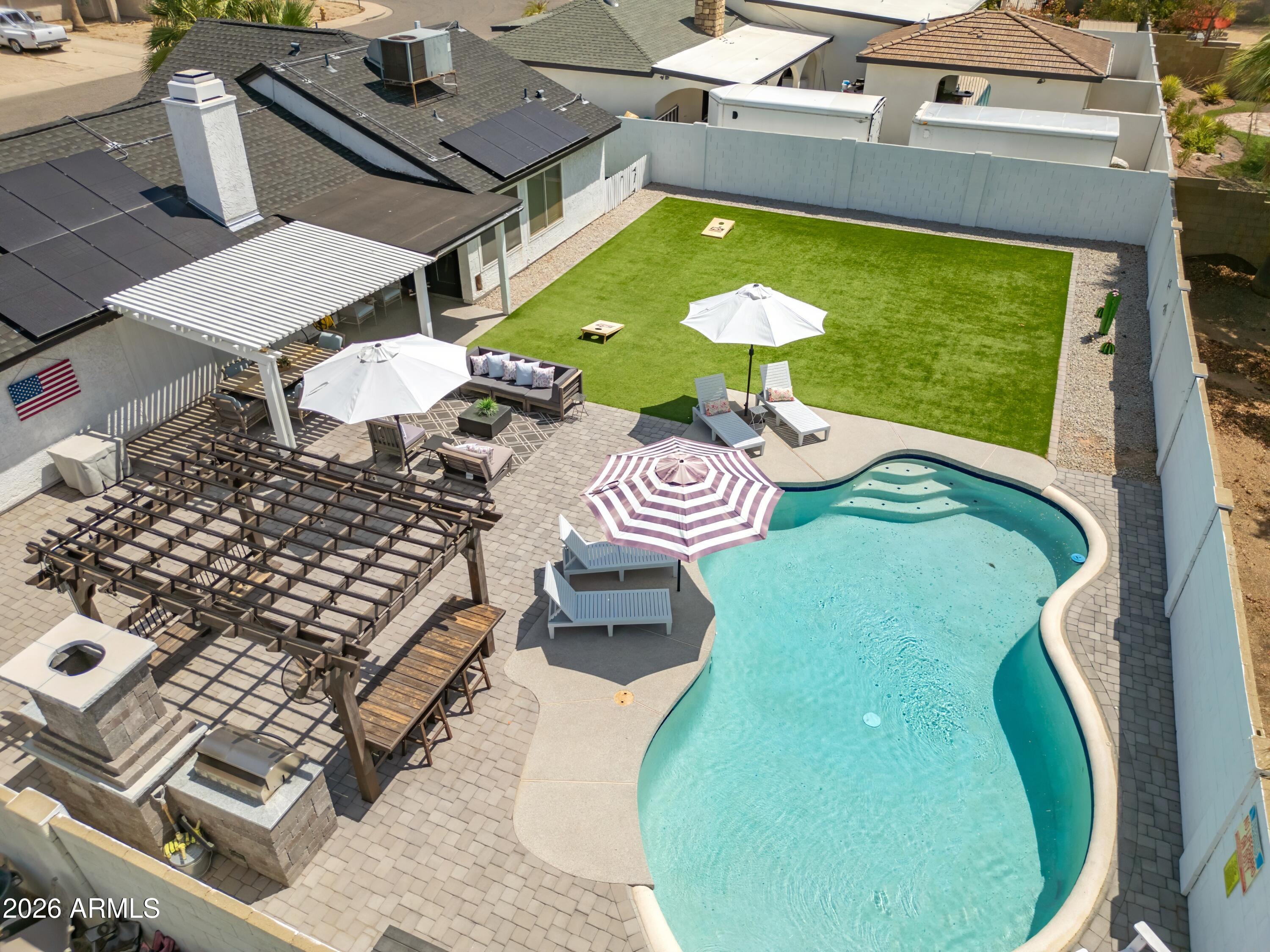 2213 W IRMA Lane