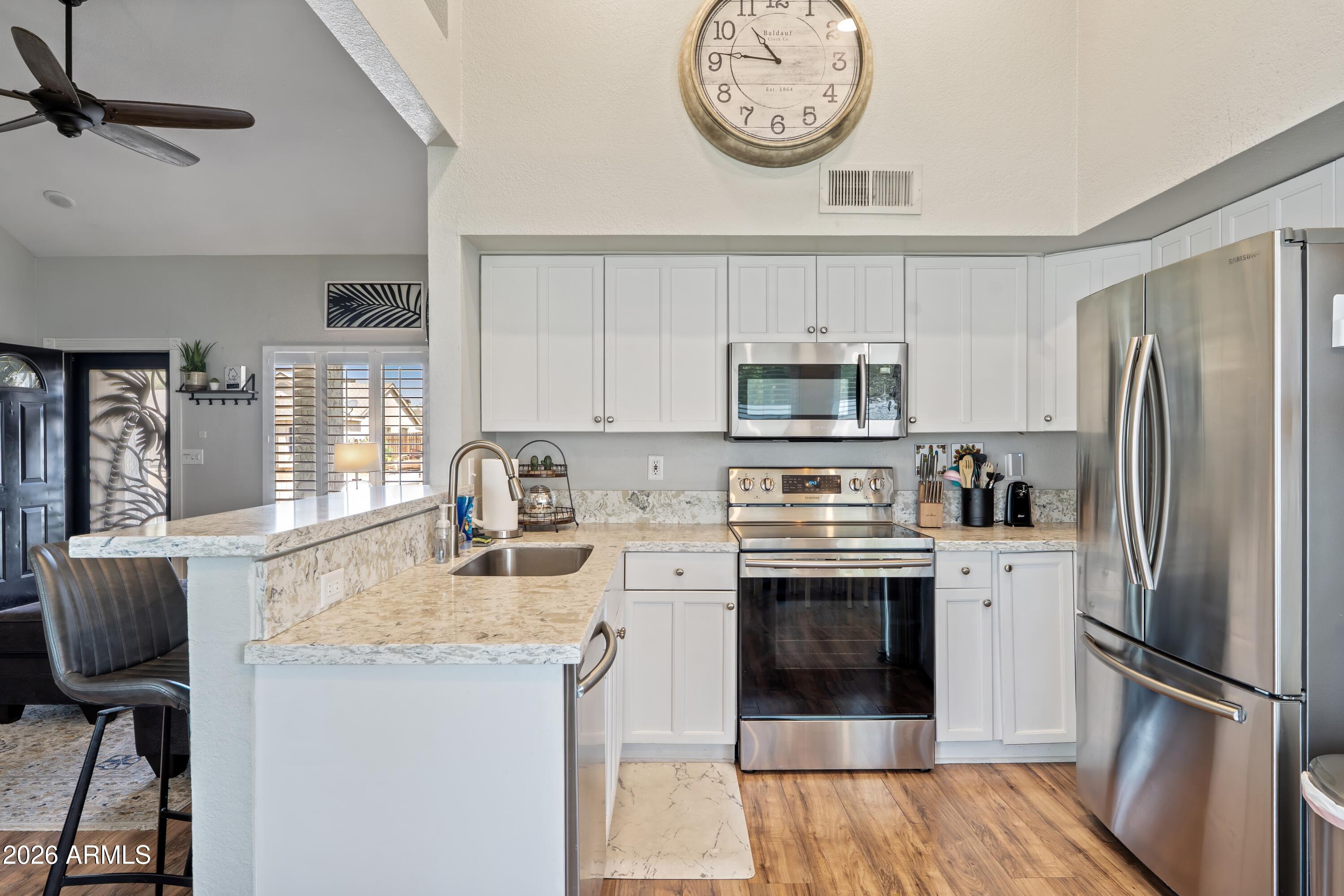 2213 W IRMA Lane